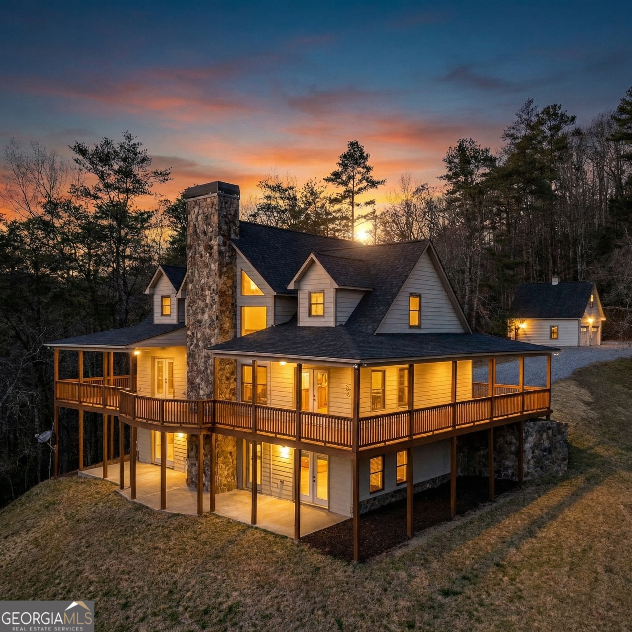 661 Toccoa River Forest Property Photo 1
