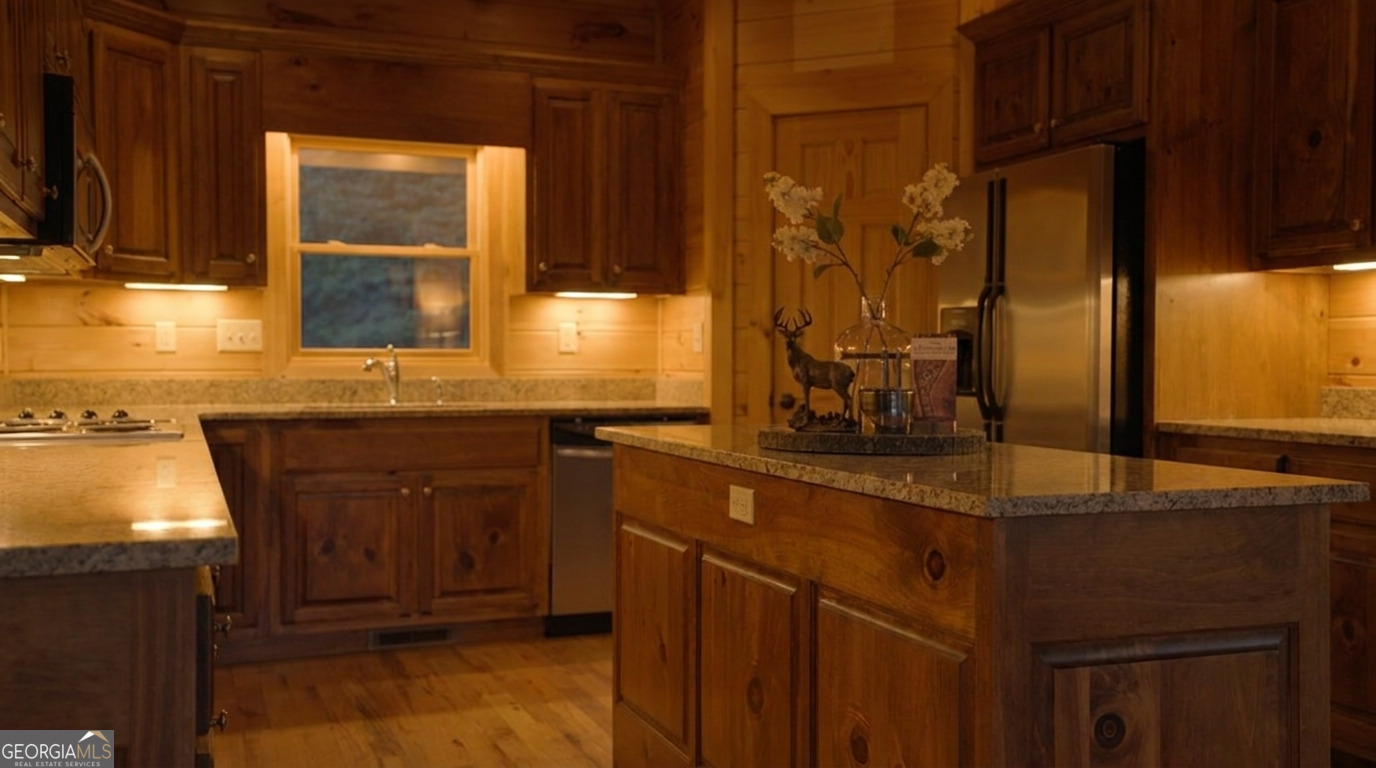 661 Toccoa River Forest Property Photo 12