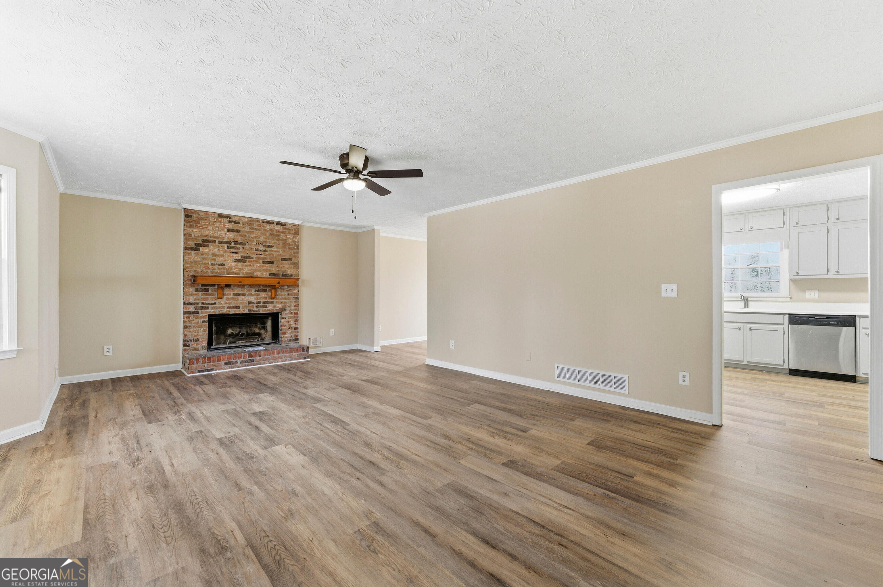 2653 Laurel Woods Lane Se Property Photo 3