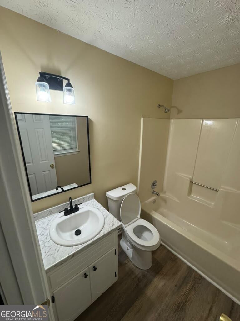 2653 Laurel Woods Lane Se Property Photo 4