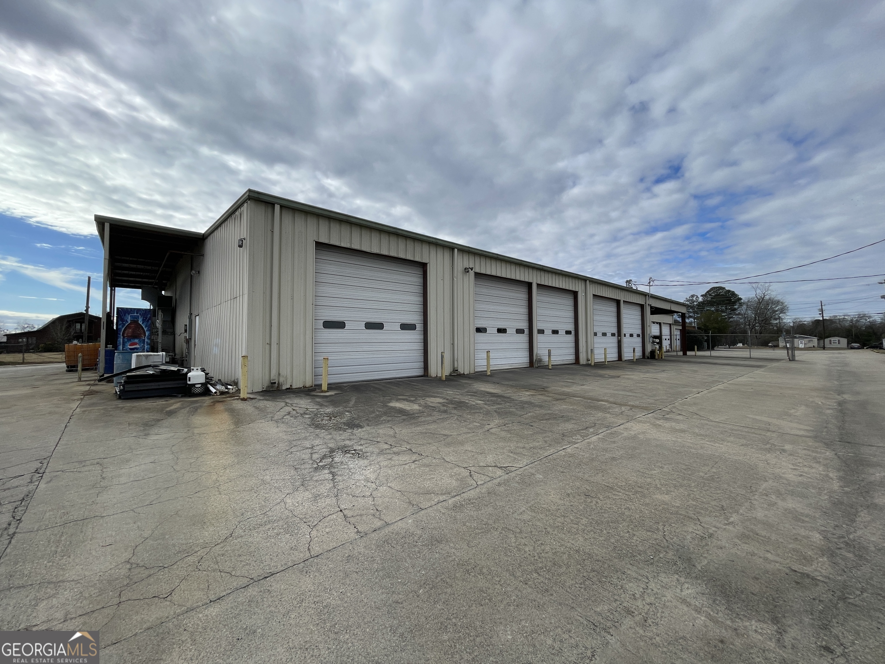 2702 Mike Padgett Highway Property Photo 26