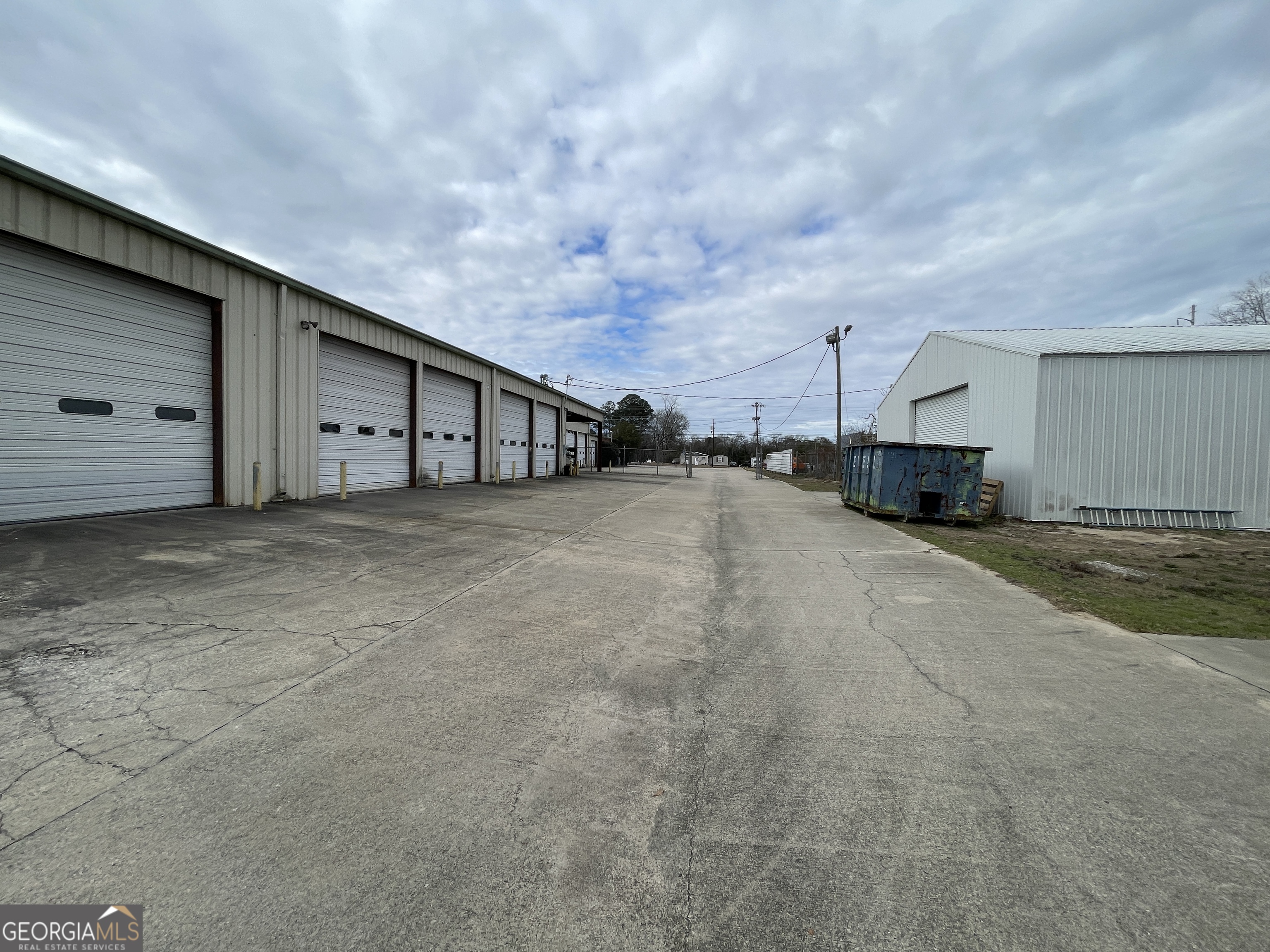 2702 Mike Padgett Highway Property Photo 27