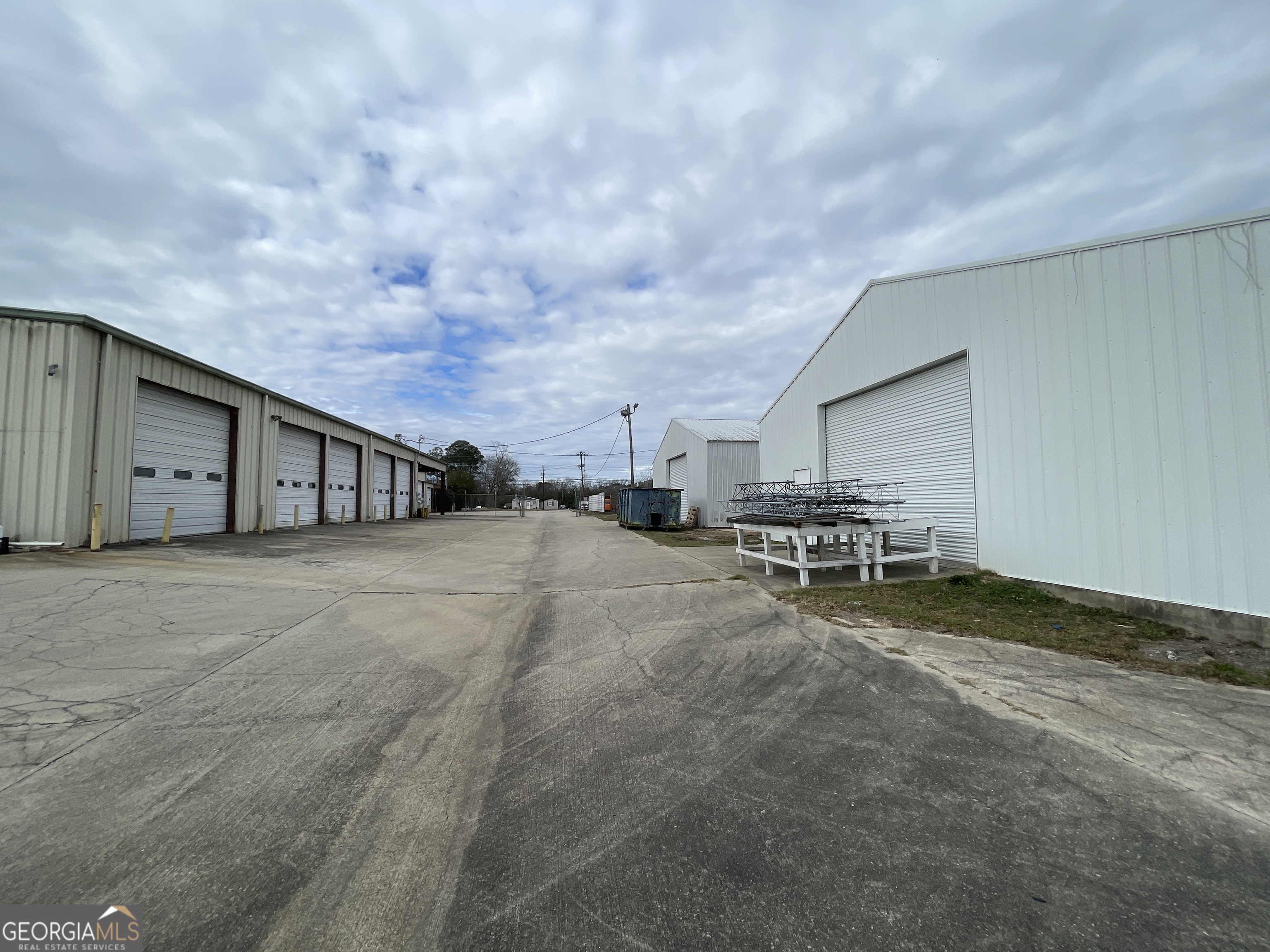 2702 Mike Padgett Highway Property Photo 30
