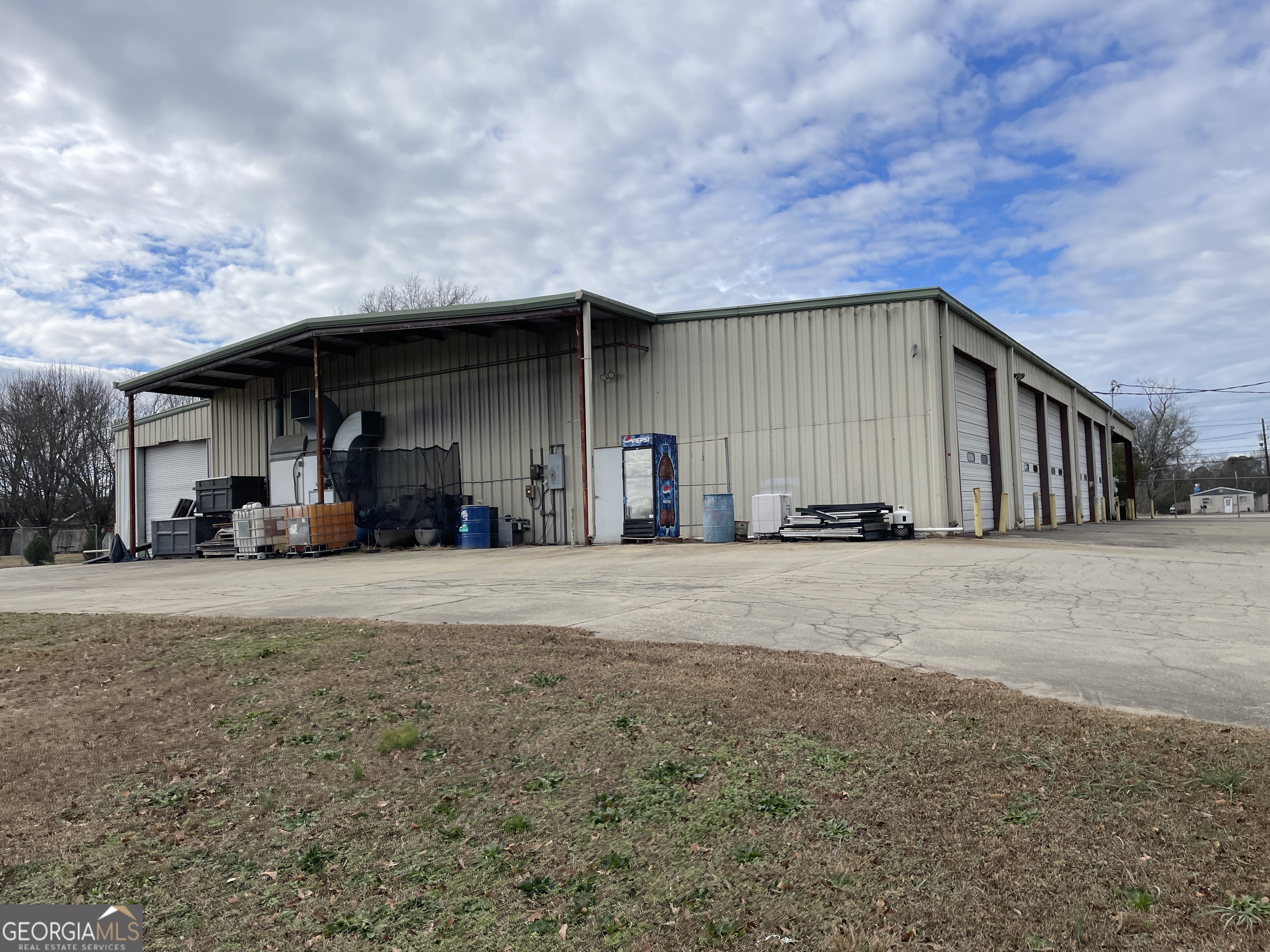 2702 Mike Padgett Highway Property Photo 33