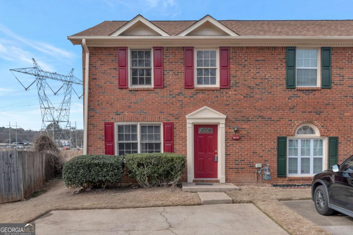 5633 Executive Way Property Photo 1