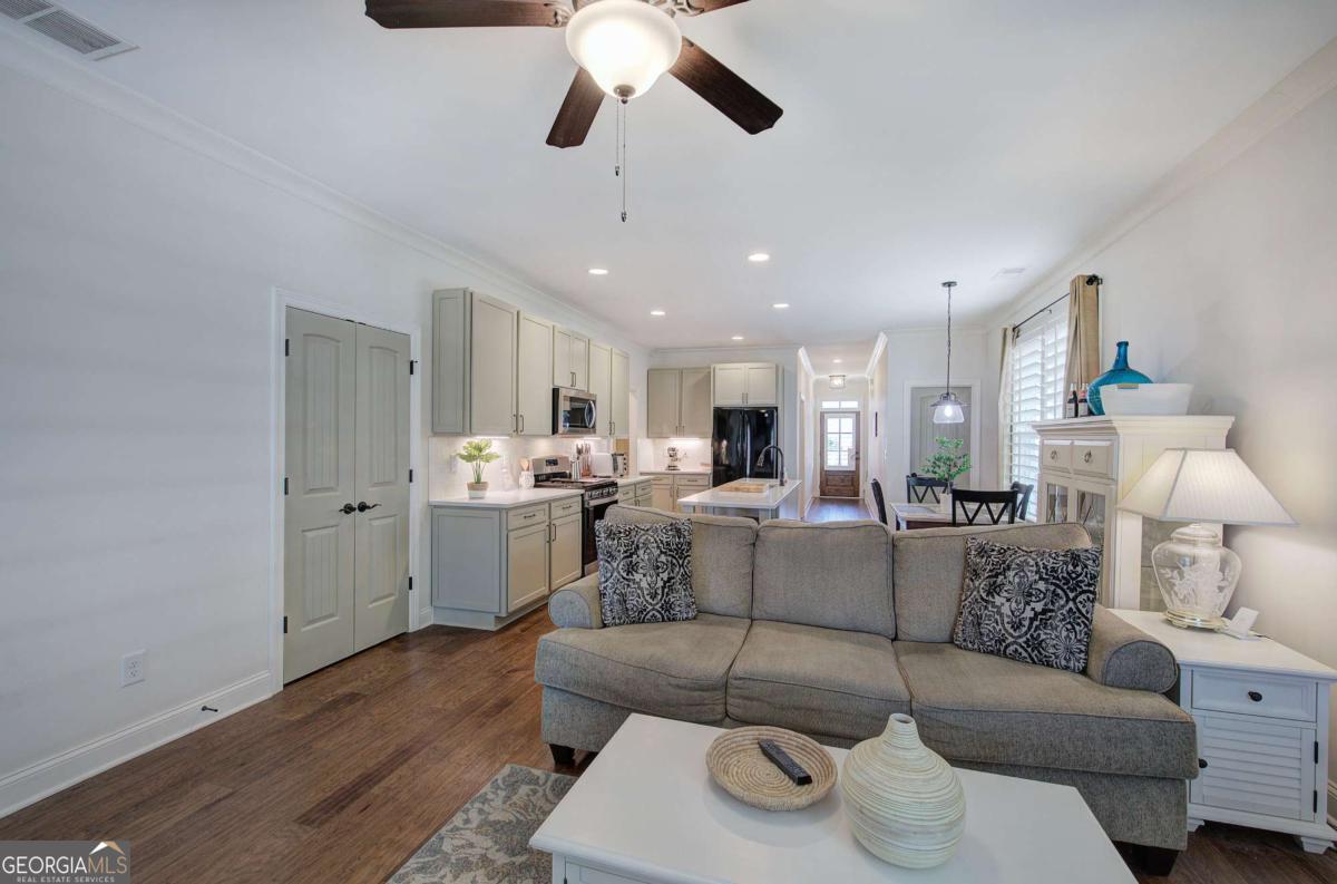 6 Encore Lane Property Photo 14