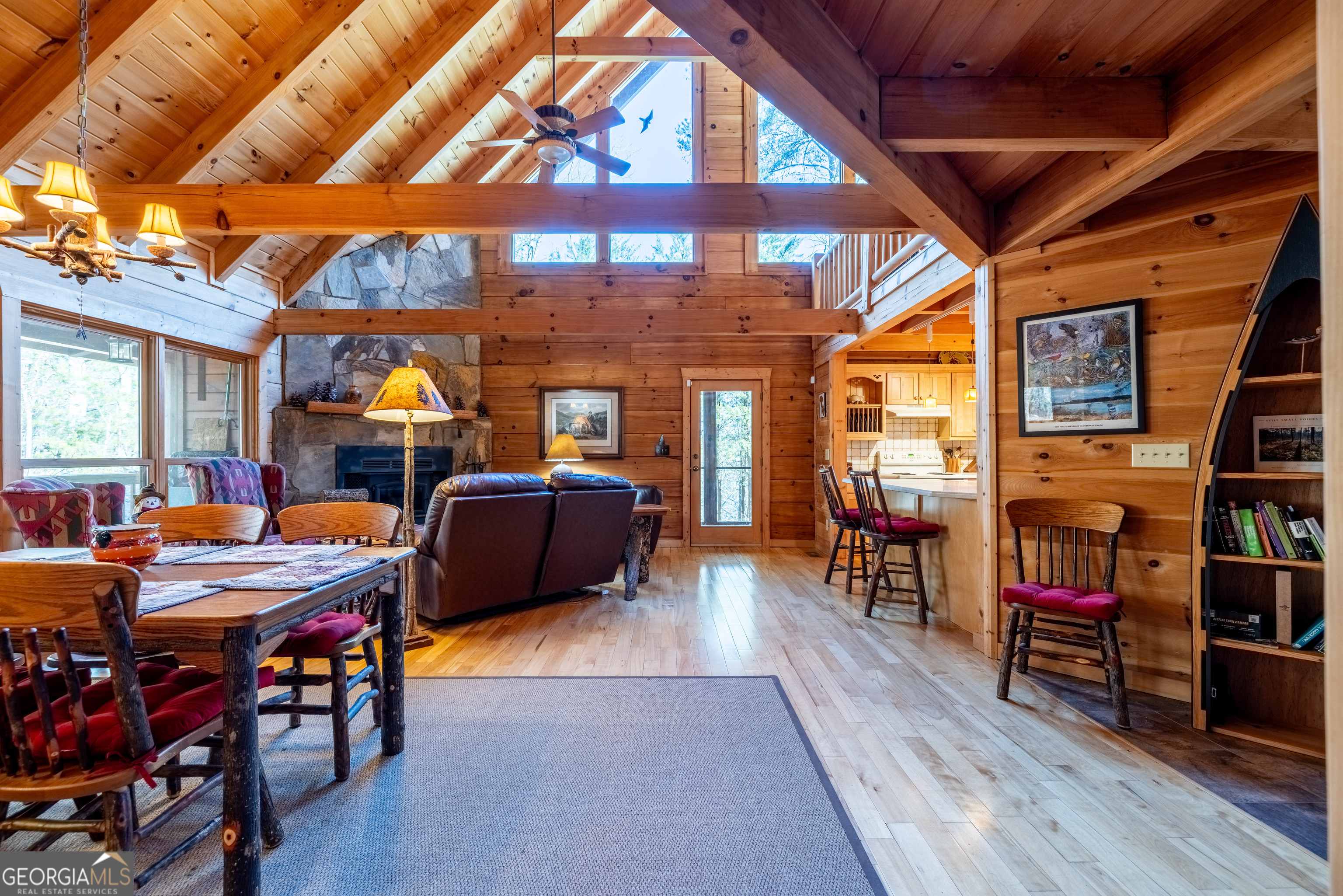 2077 Big Texas Valley Property Photo 4
