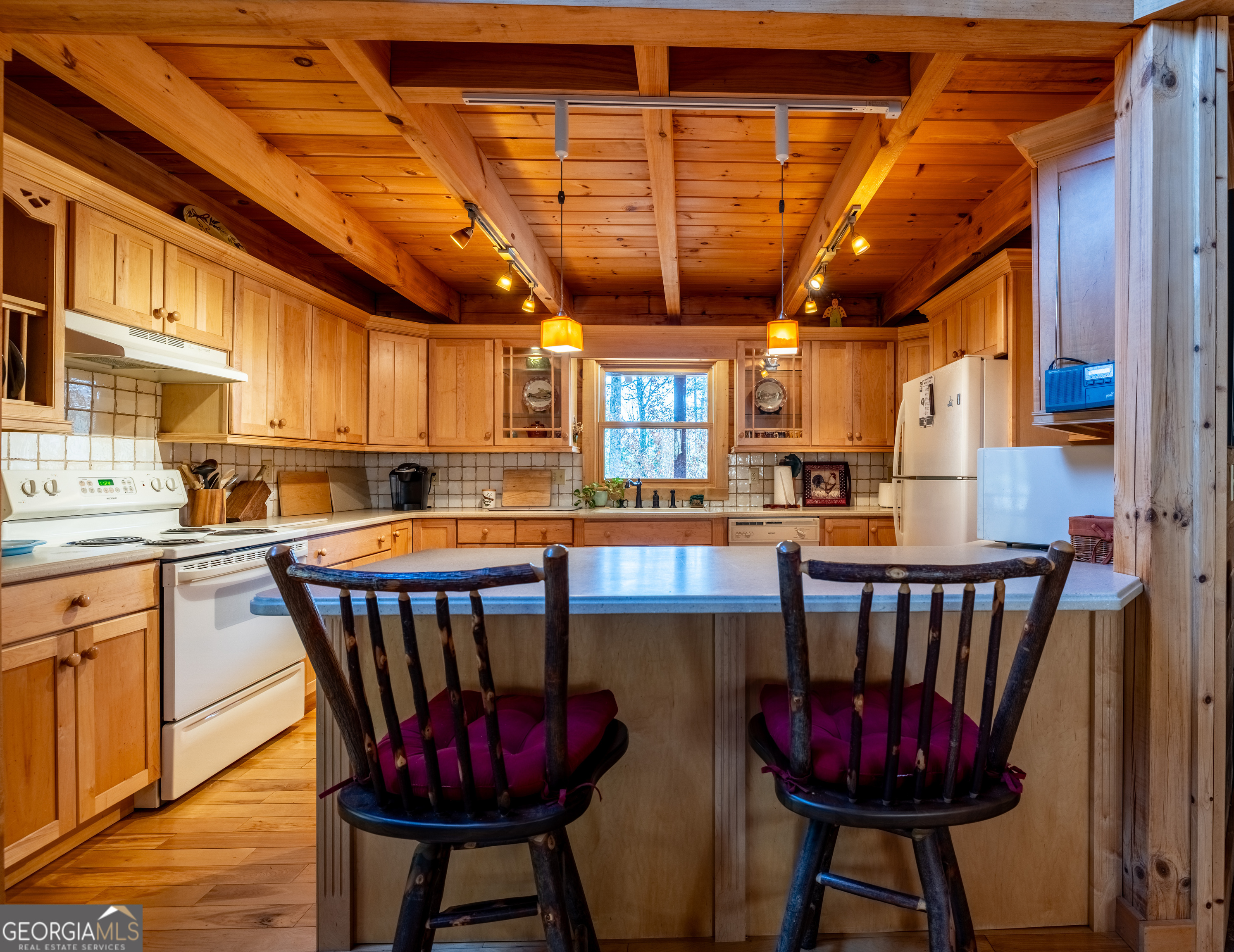 2077 Big Texas Valley Property Photo 6