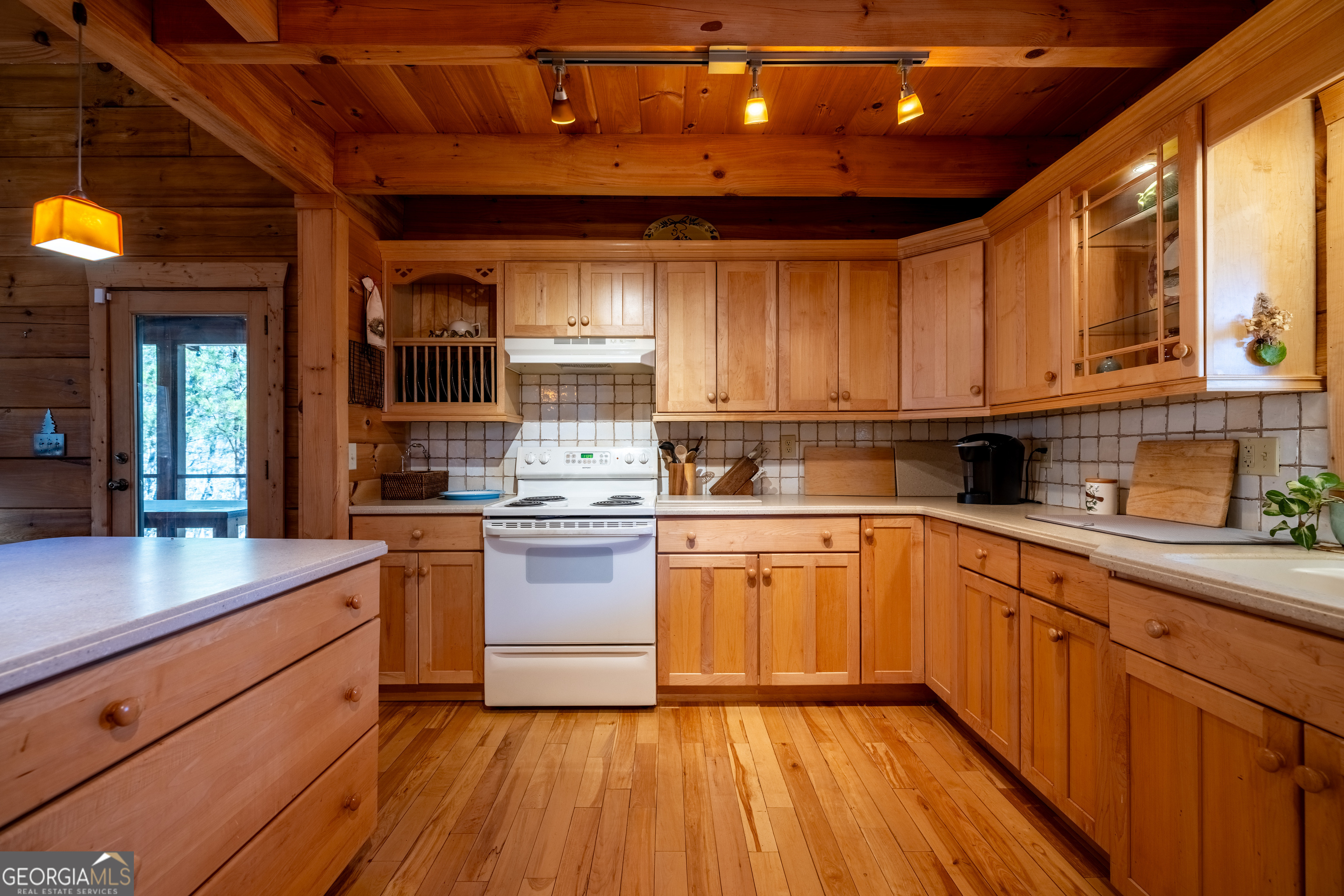 2077 Big Texas Valley Property Photo 8