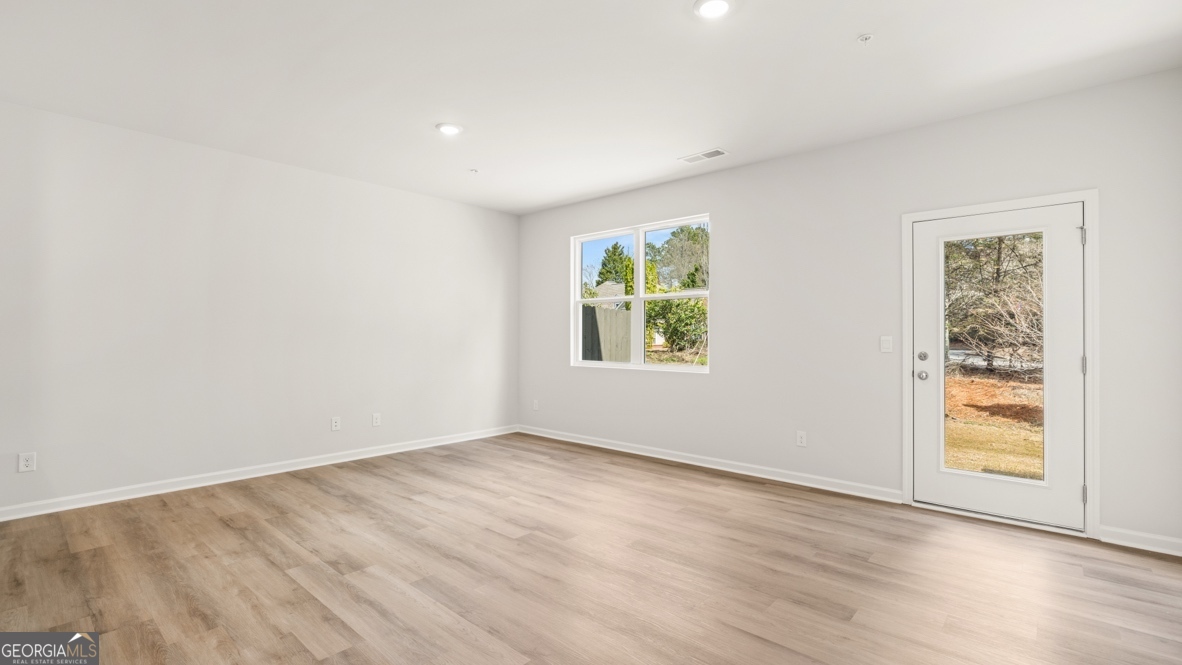 2004 Roseleigh Drive Property Photo 13