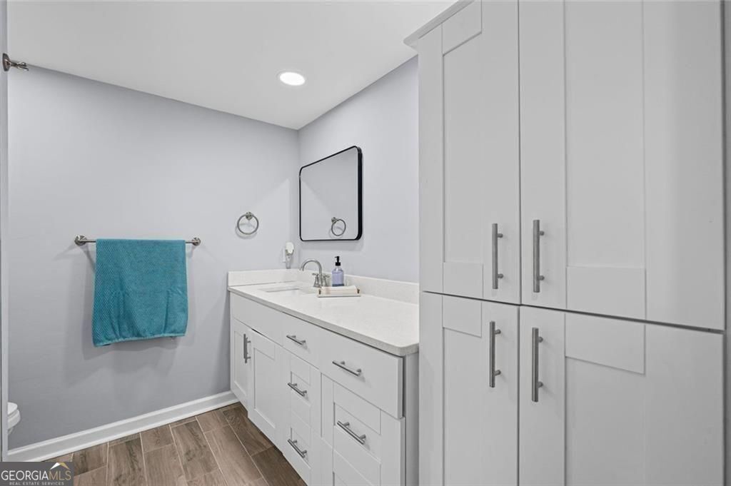 6851 Roswell Road # 4 Property Photo 11