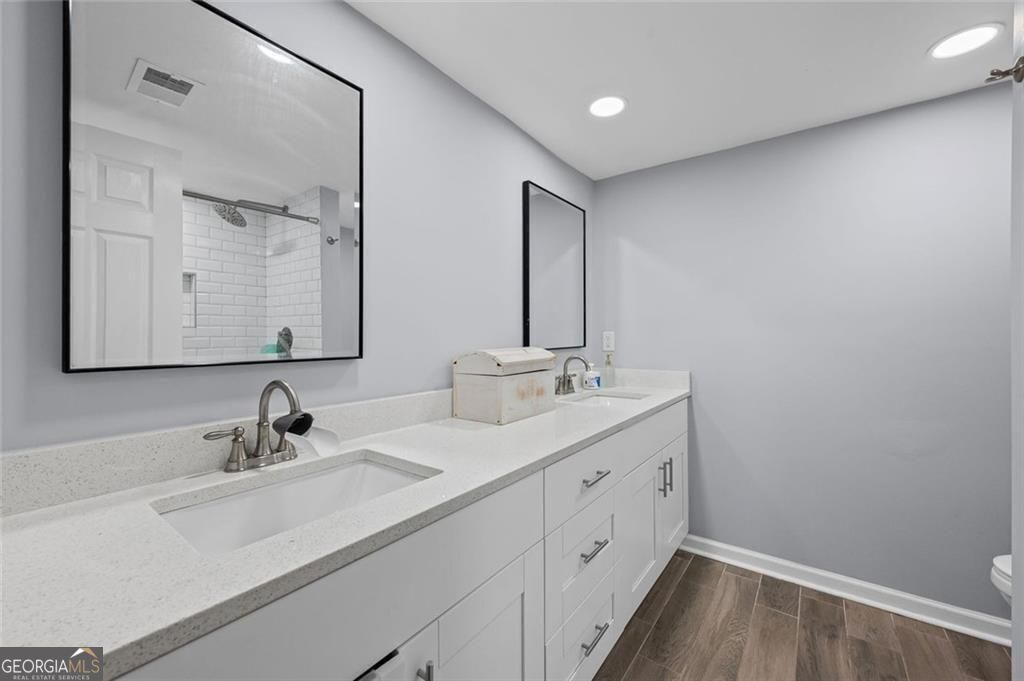 6851 Roswell Road # 4 Property Photo 15