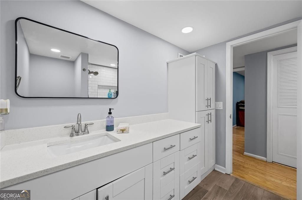 6851 Roswell Road # 4 Property Photo 16