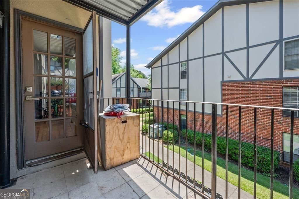 6851 Roswell Road # 4 Property Photo 19