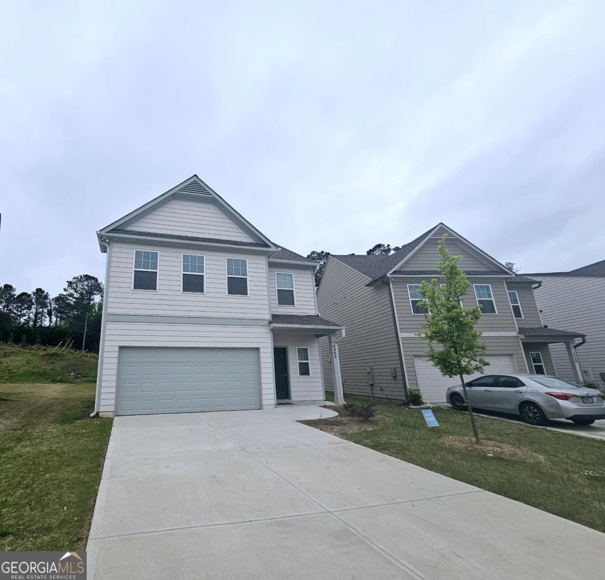 4942 Hillstone Drive Property Photo 2