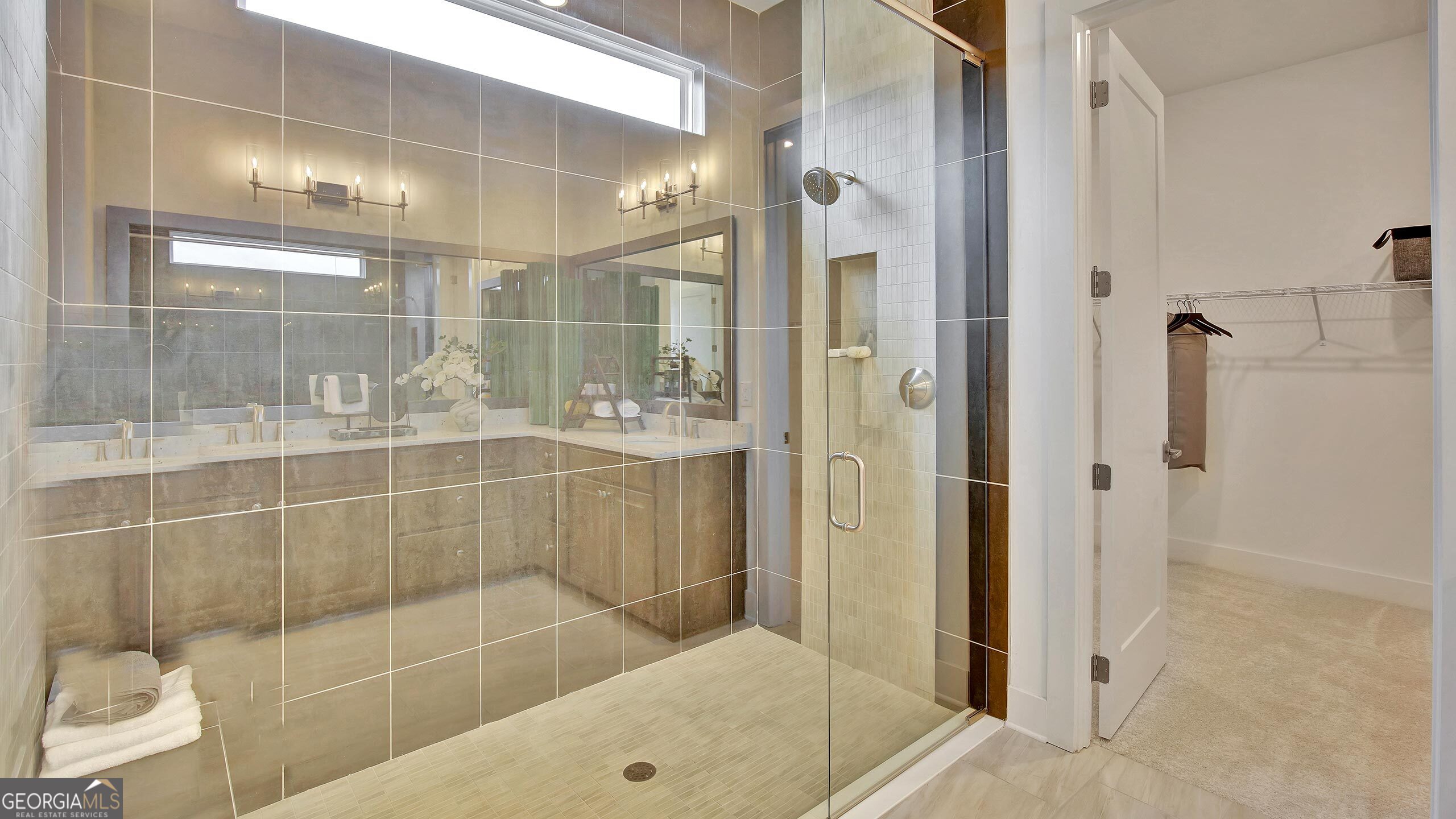 254 Savoy Court Property Photo 14
