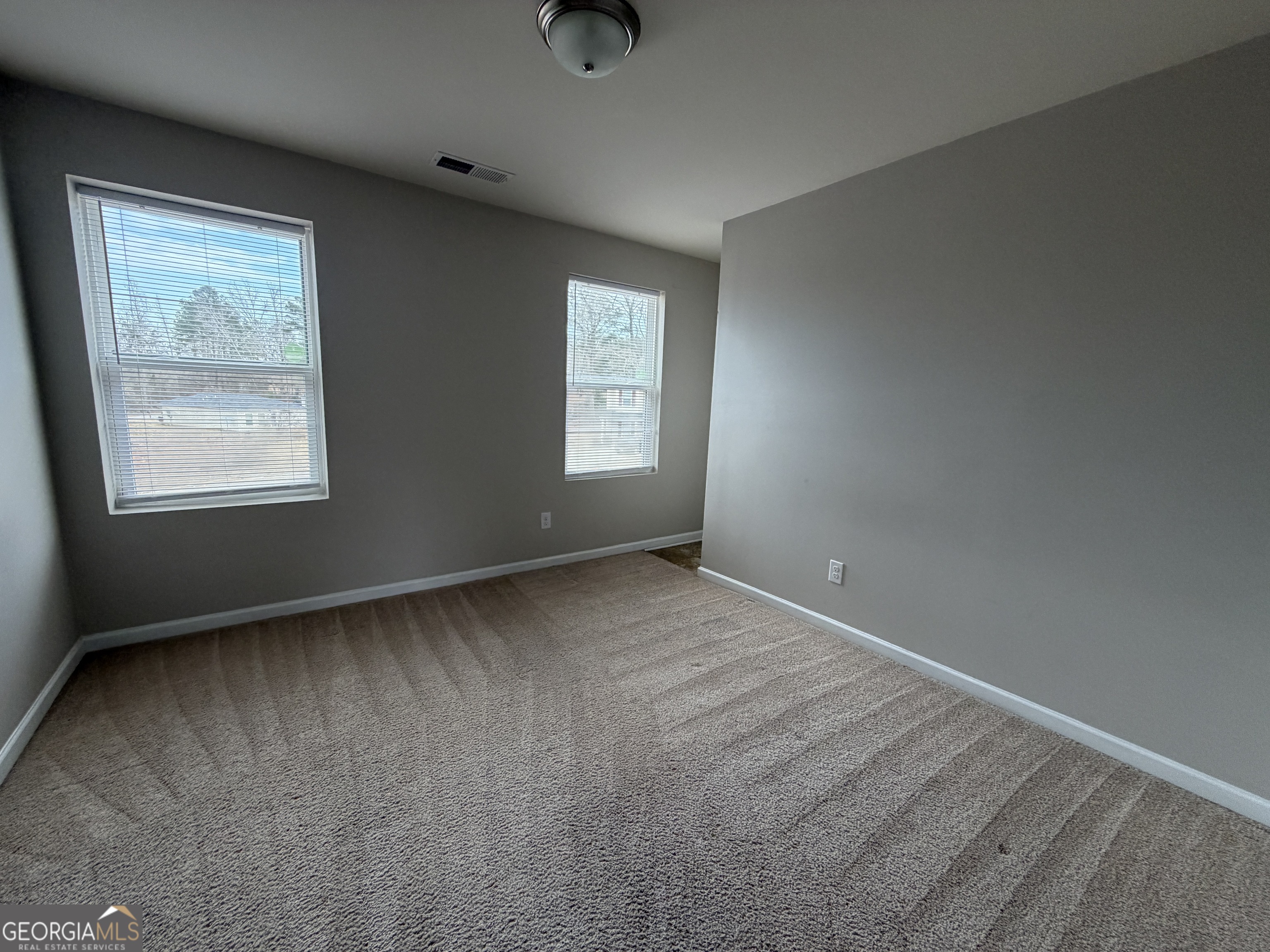 4010 Rambling Way Property Photo 8