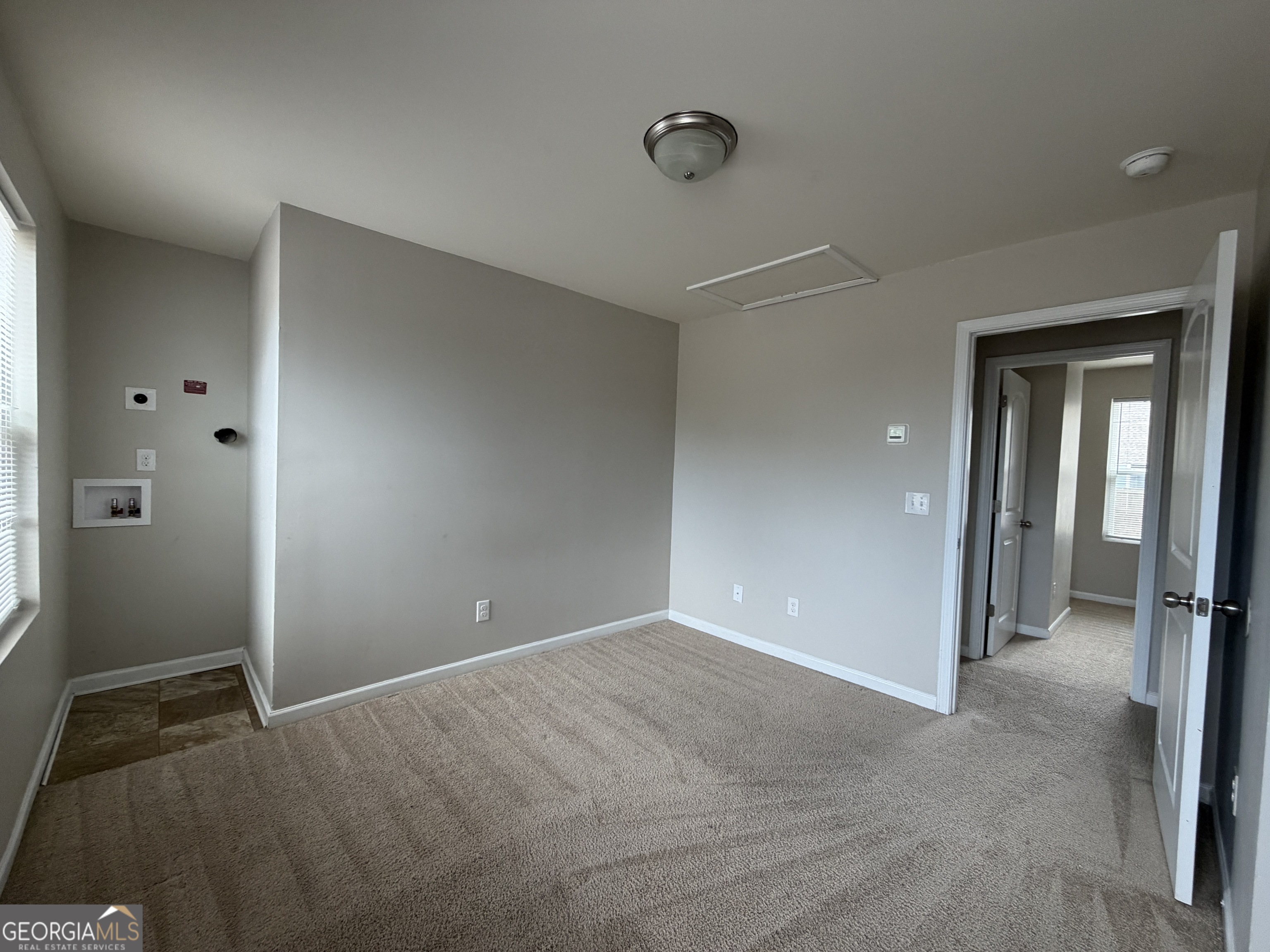 4010 Rambling Way Property Photo 9