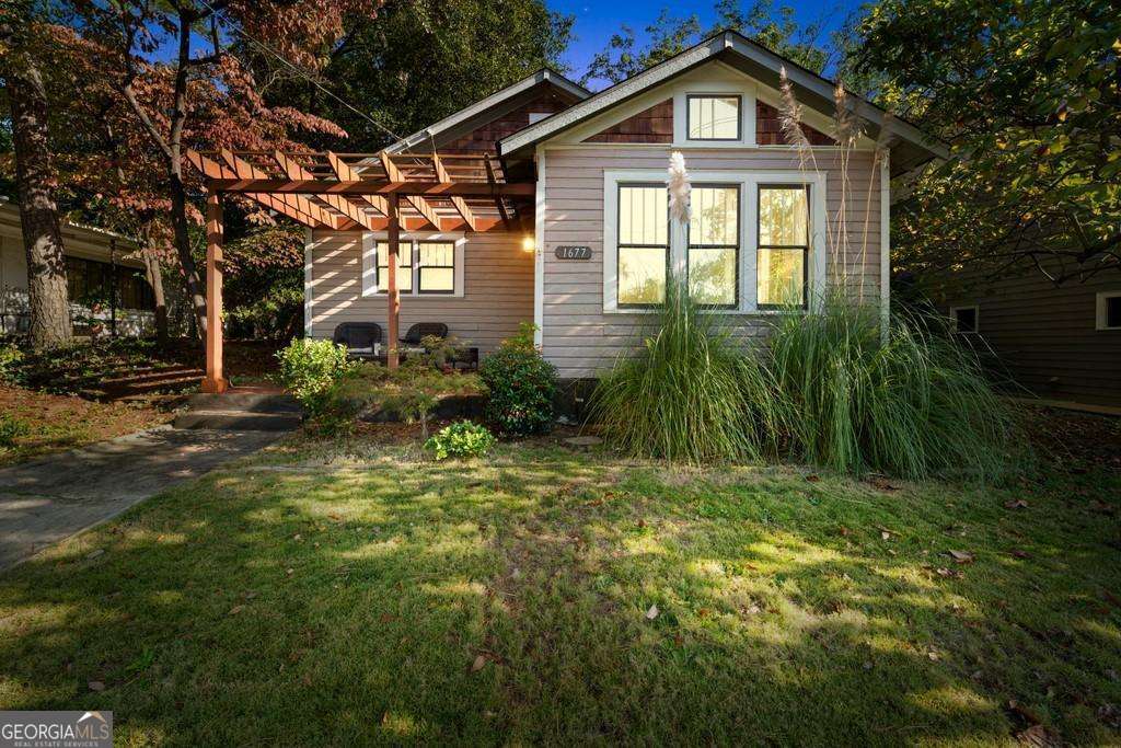 1677 Neely Avenue Property Photo 1