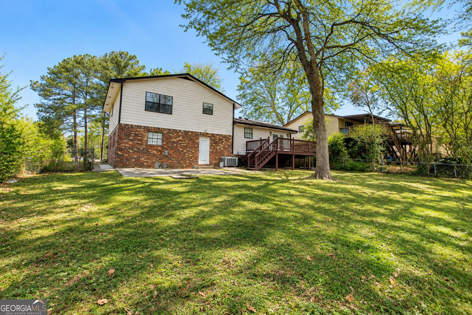 6566 Melandre Drive Property Photo 9