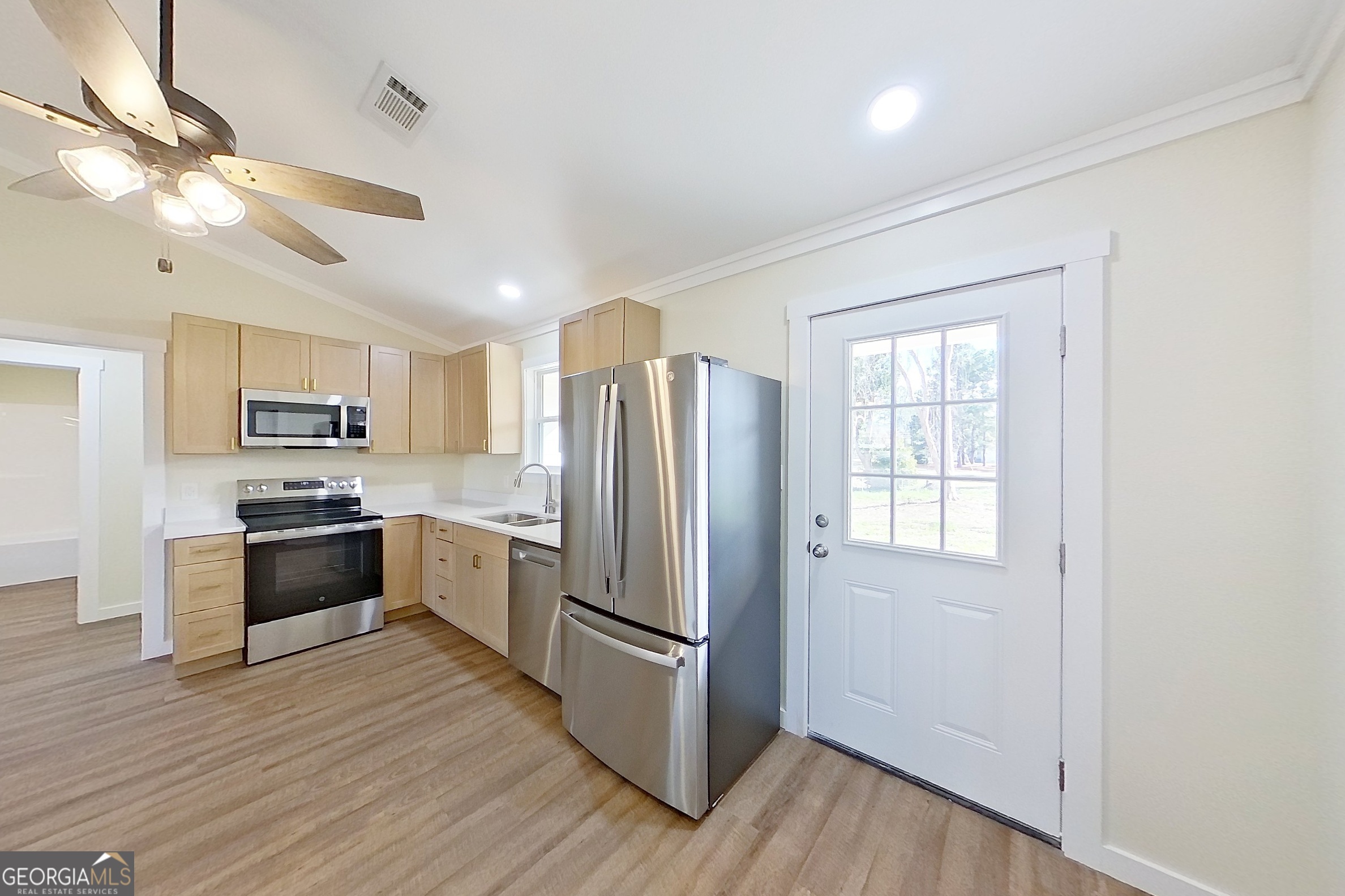 1021 11th Avenue Nw Property Photo 11