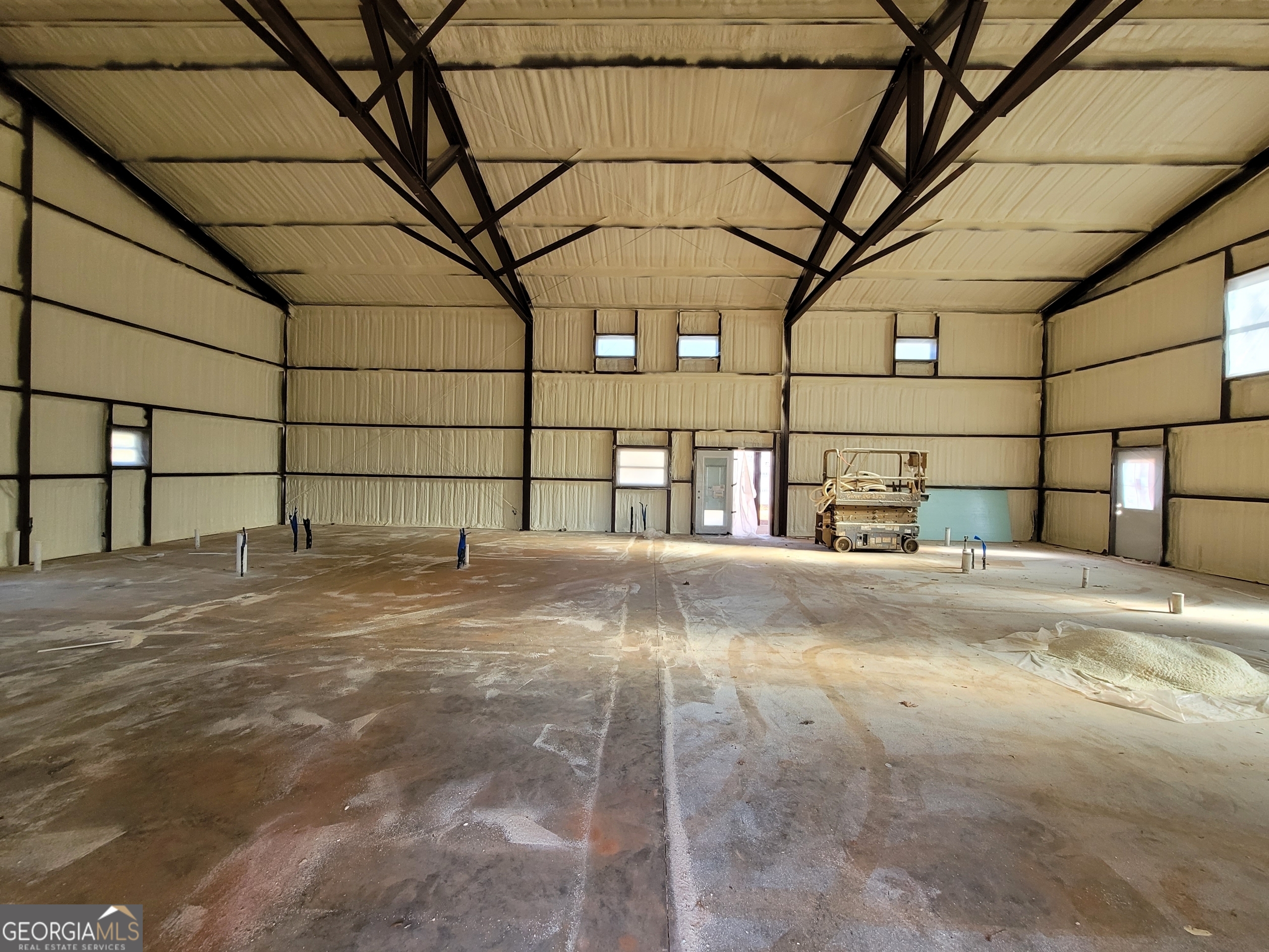 152 Lois Lane Property Photo 3
