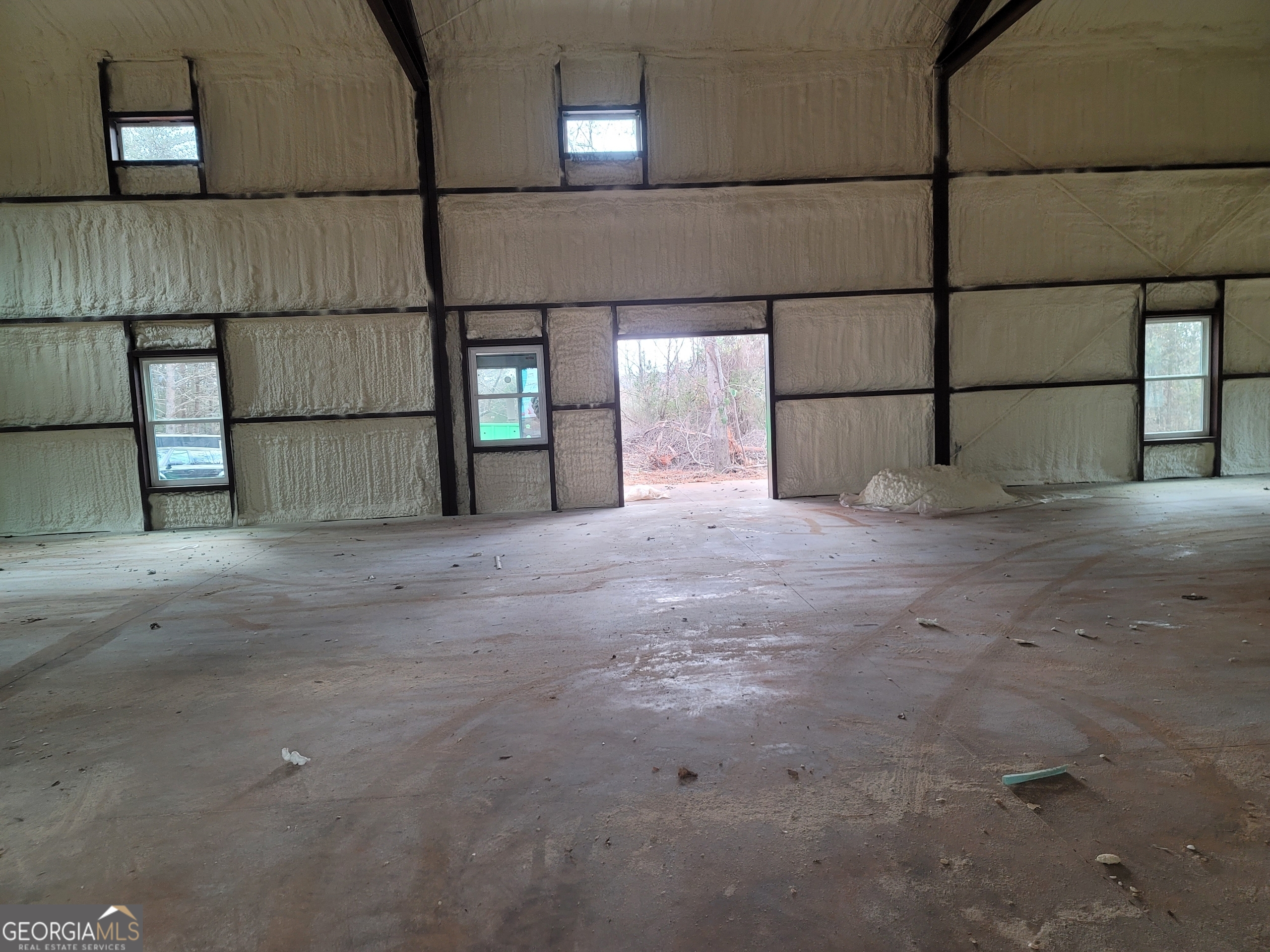 152 Lois Lane Property Photo 4
