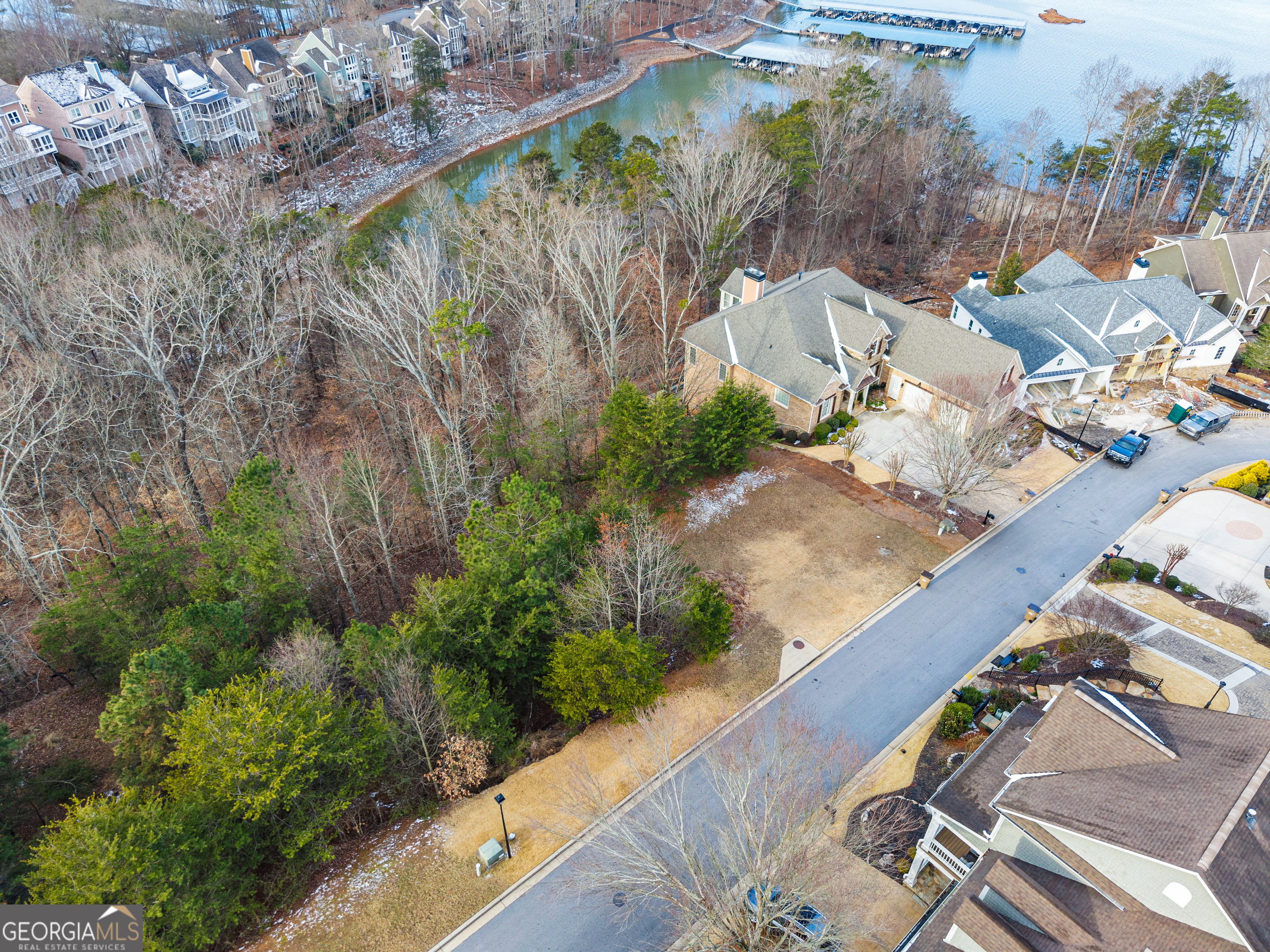 3555 Water Front Drive Property Photo 6
