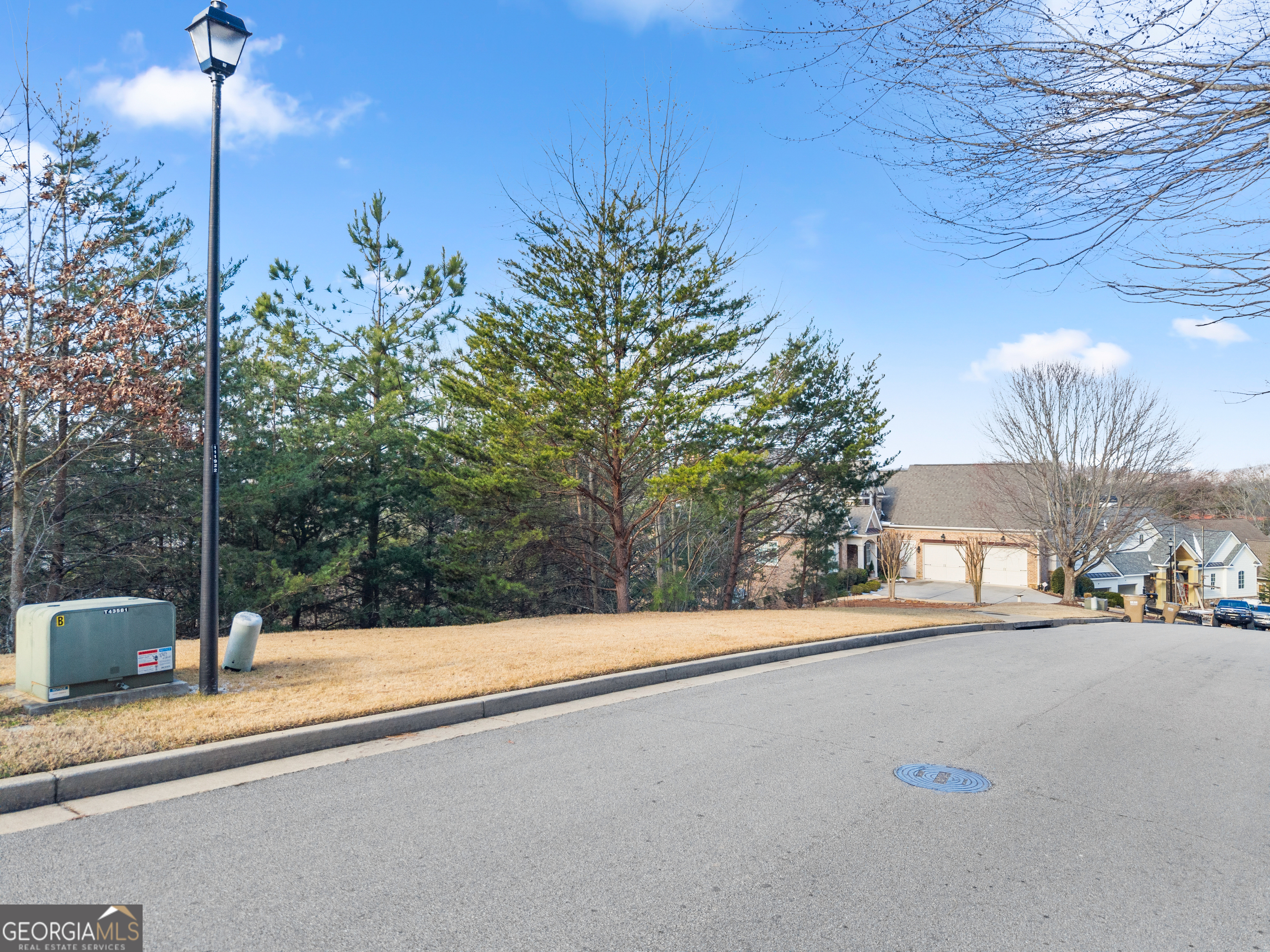 3555 Water Front Drive Property Photo 10