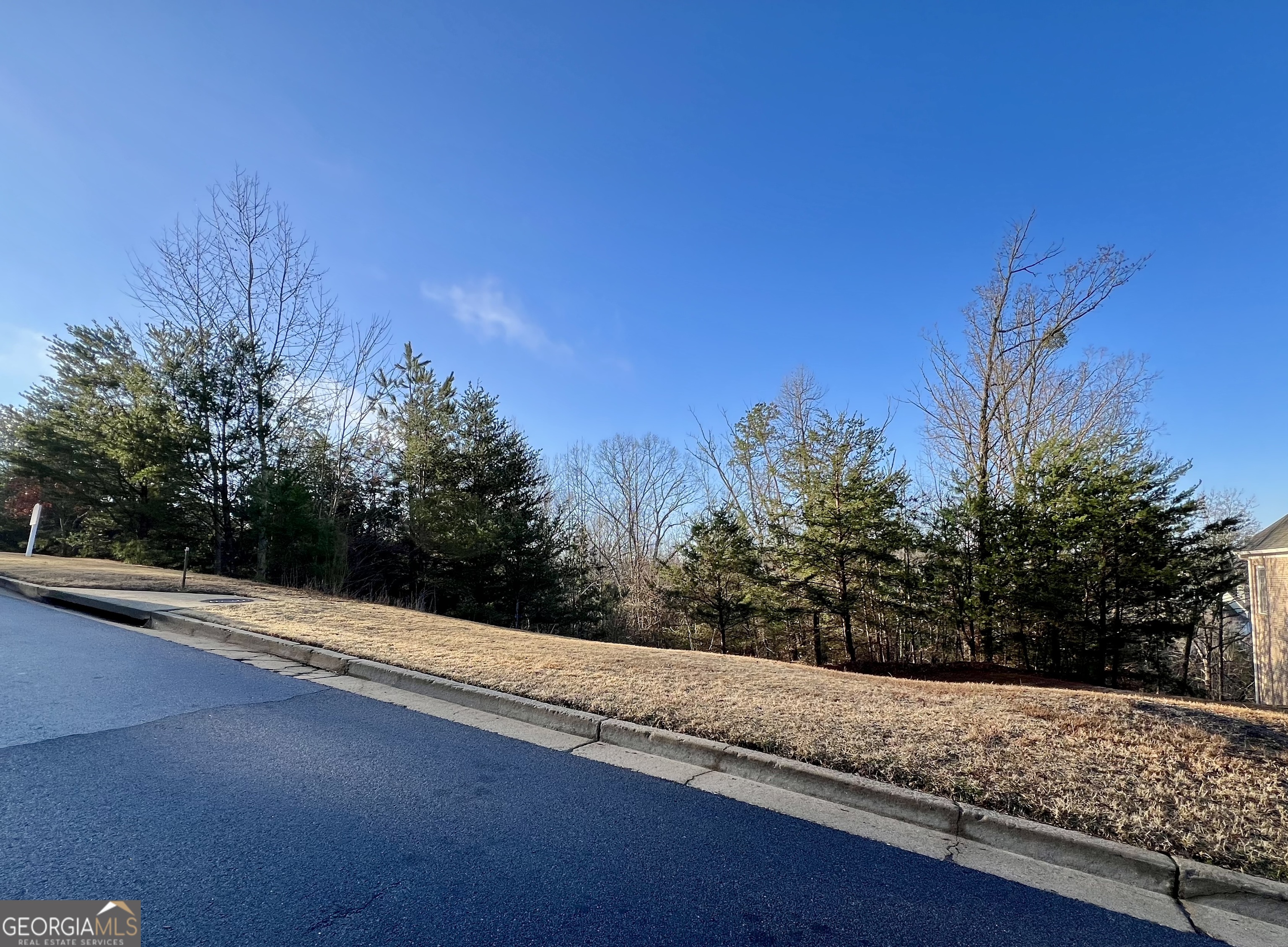 3555 Water Front Drive Property Photo 11