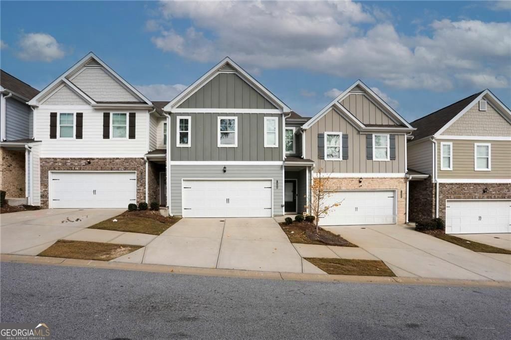 7488 Knoll Hollow Road Property Photo 1