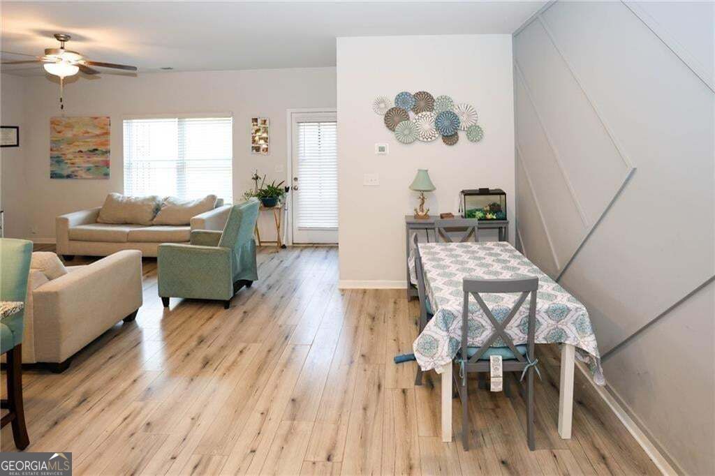 7488 Knoll Hollow Road Property Photo 4