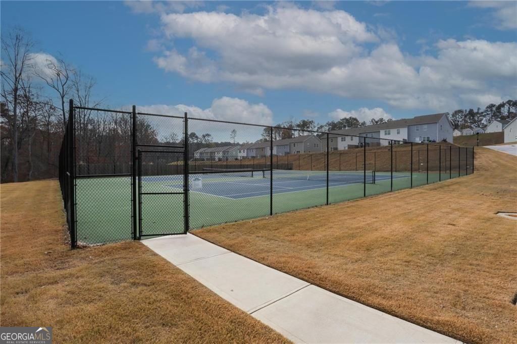 7488 Knoll Hollow Road Property Photo 18