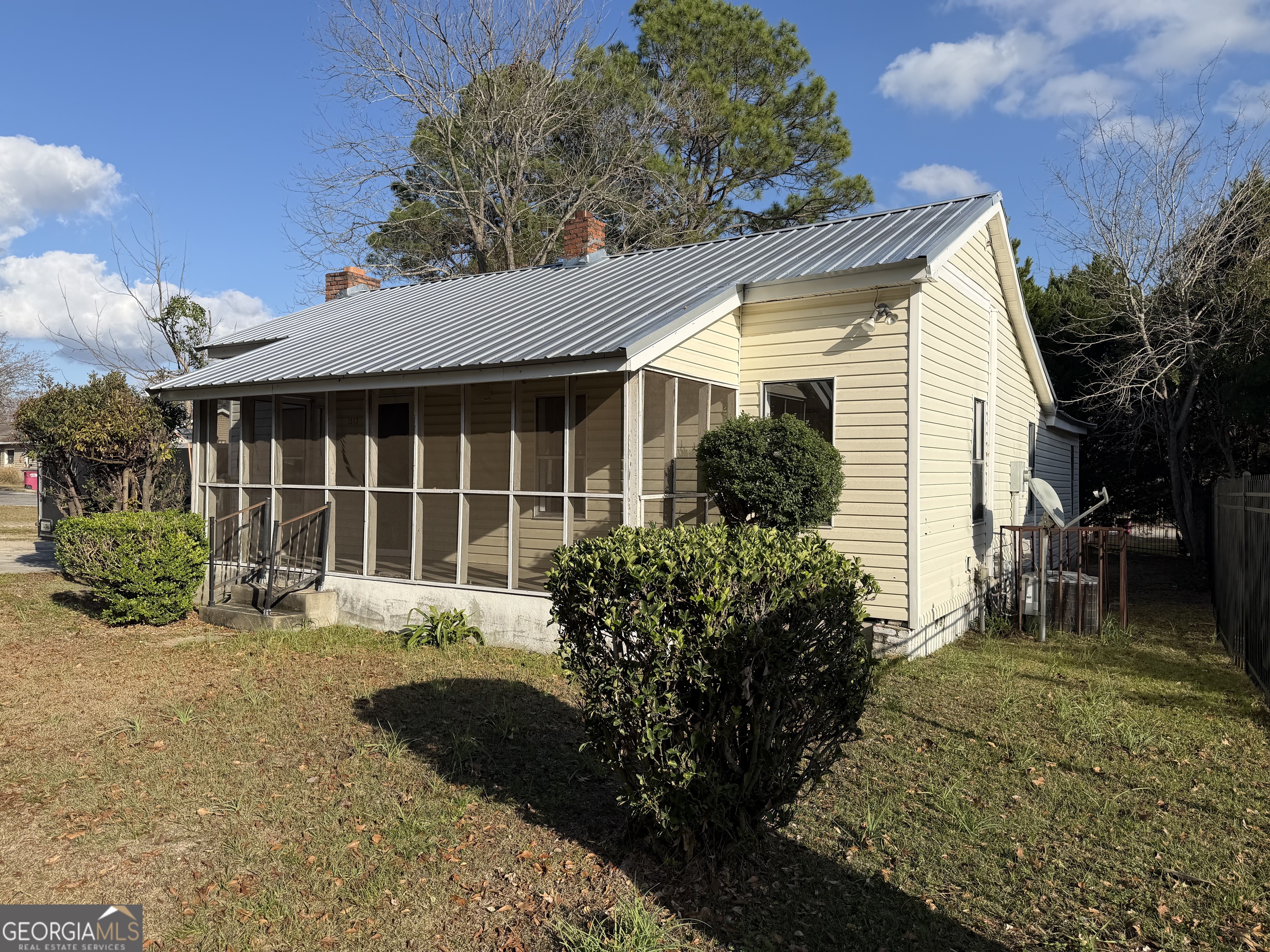1513 Pickard Avenue Property Photo 1