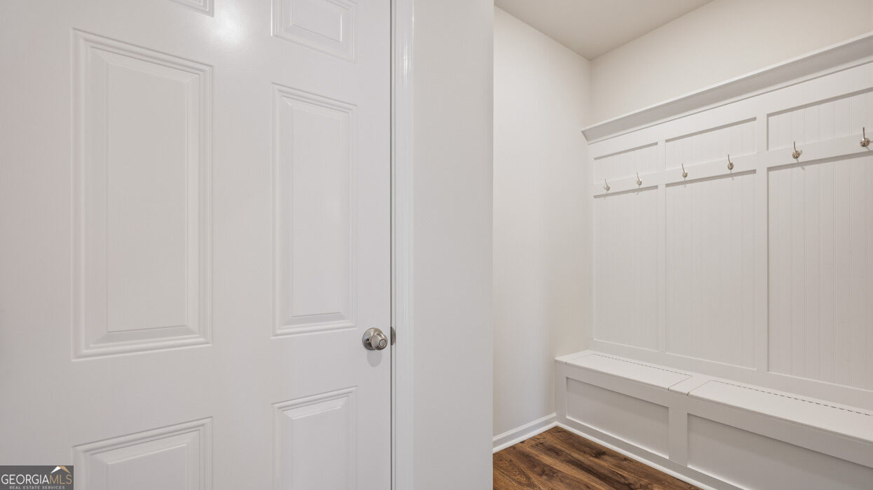 1907 Endress Circle Property Photo 23