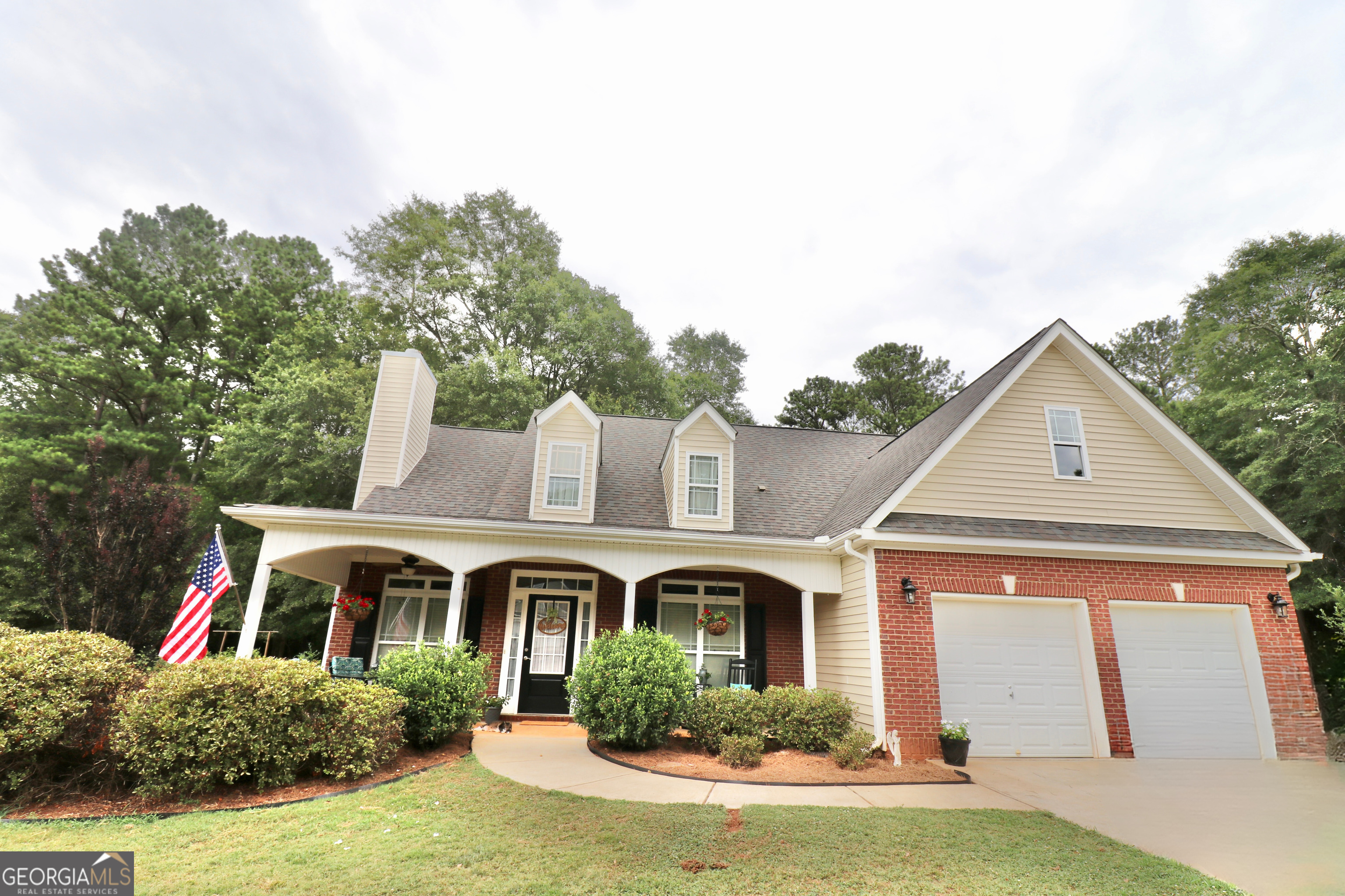 190 Roundtree Way Property Photo 2