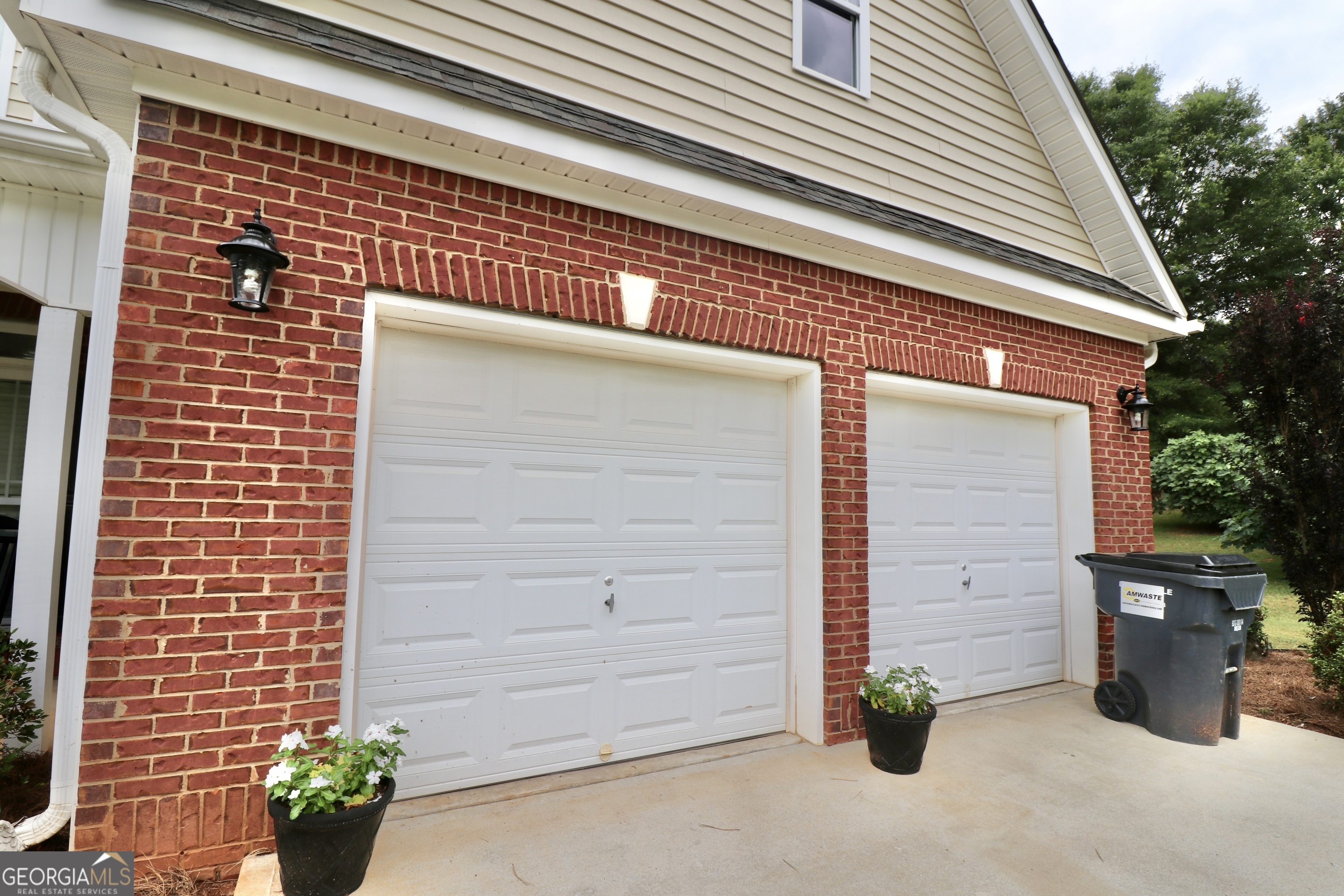 190 Roundtree Way Property Photo 7