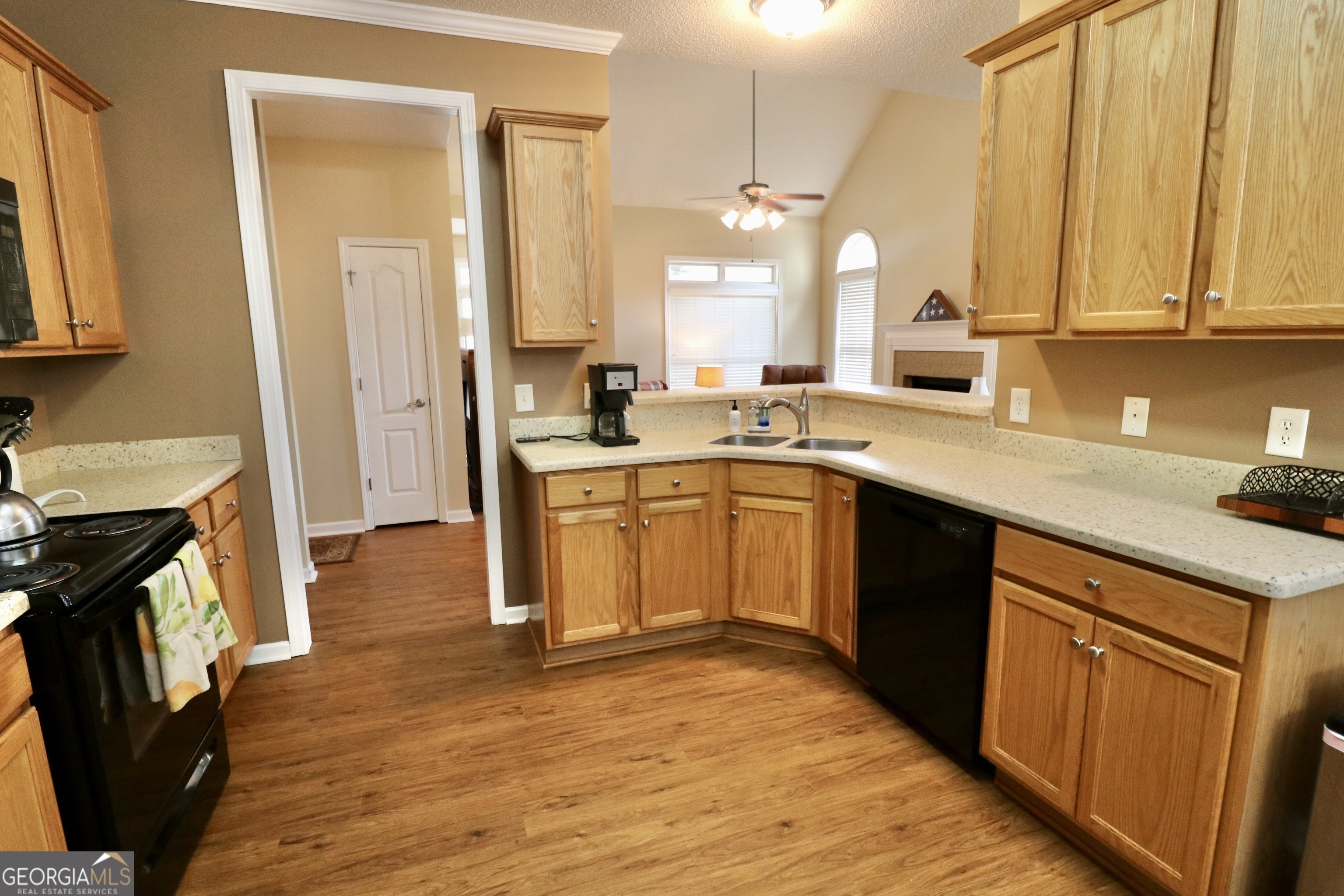 190 Roundtree Way Property Photo 24