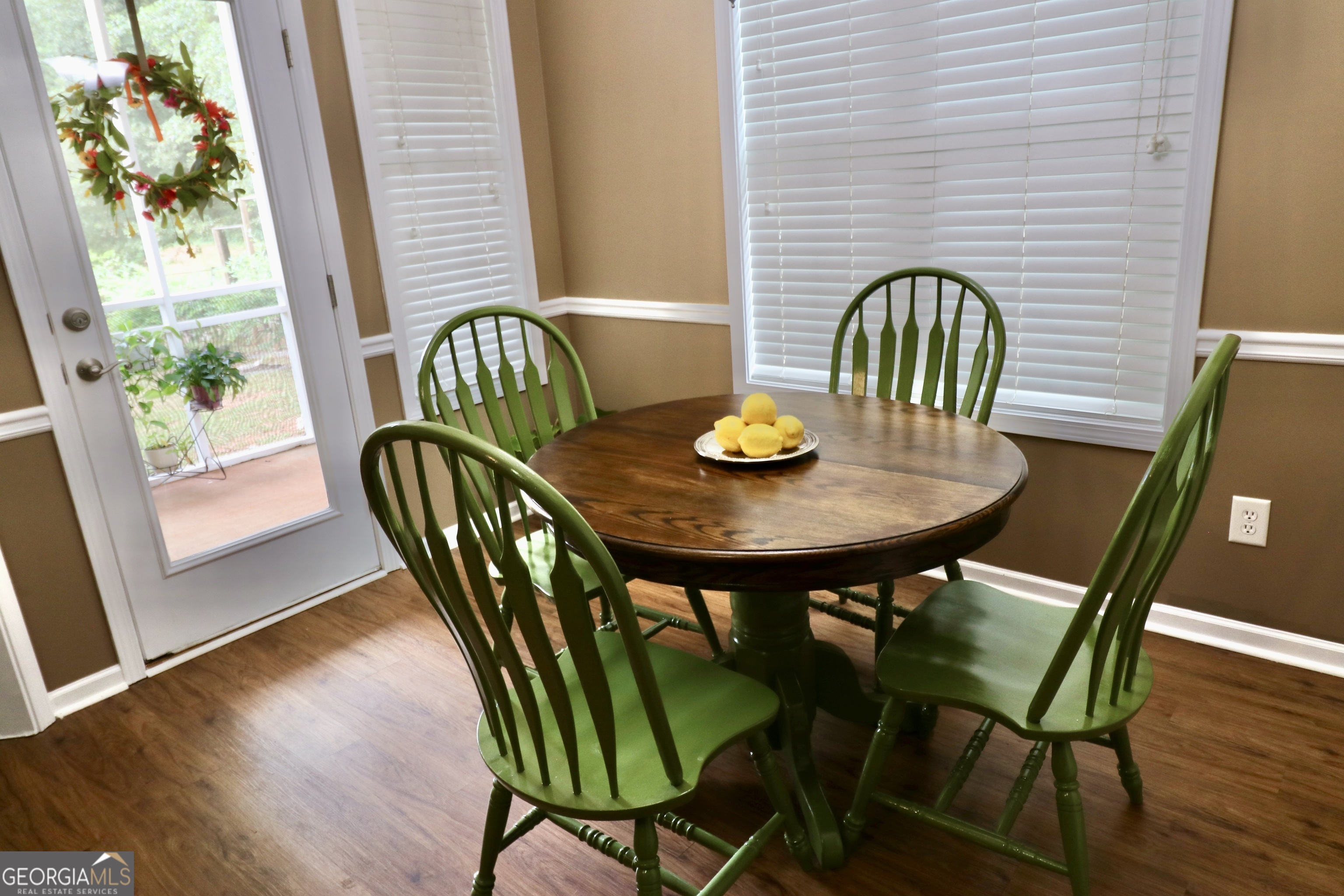 190 Roundtree Way Property Photo 28