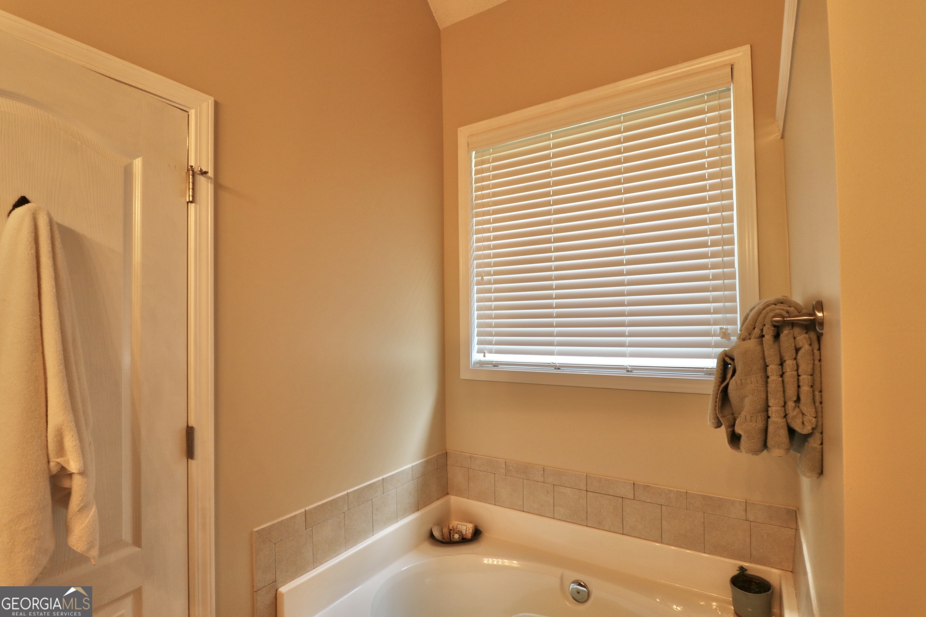 190 Roundtree Way Property Photo 38