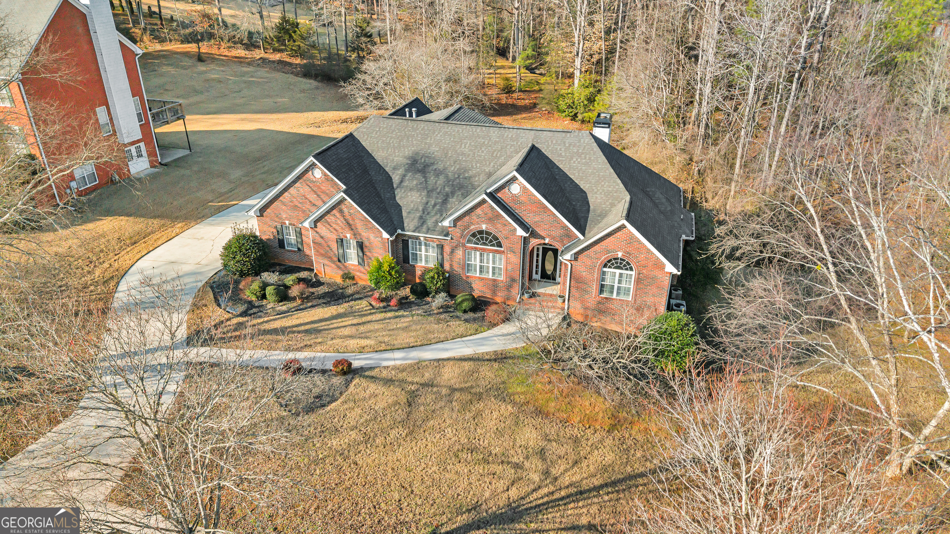 1064 Crown River Parkway Property Photo 2