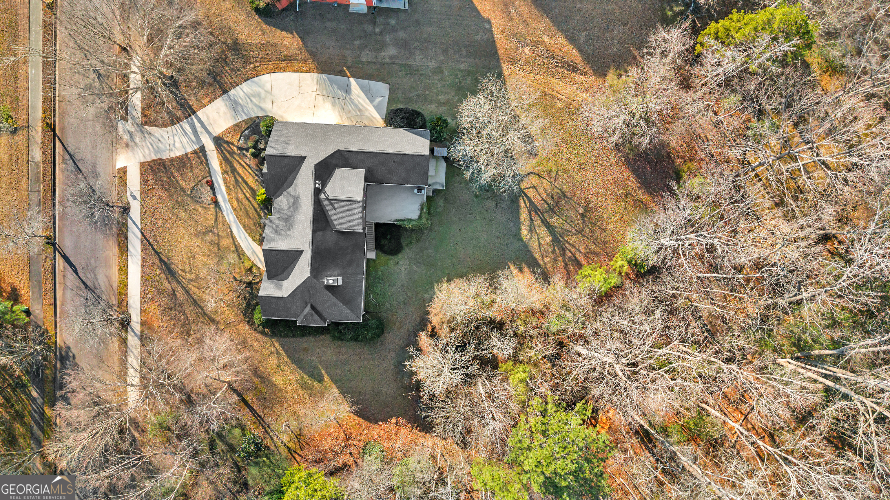 1064 Crown River Parkway Property Photo 5