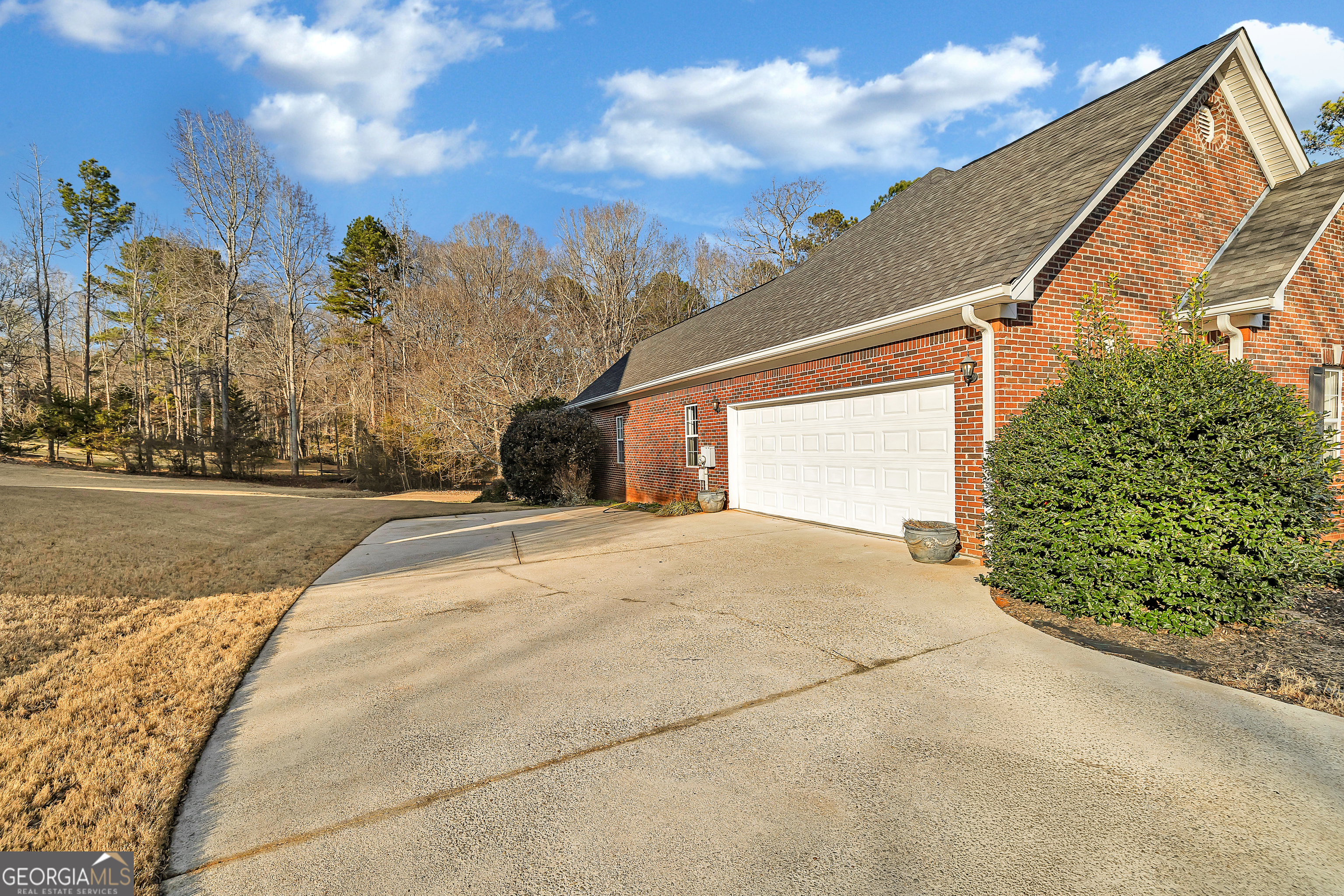 1064 Crown River Parkway Property Photo 6