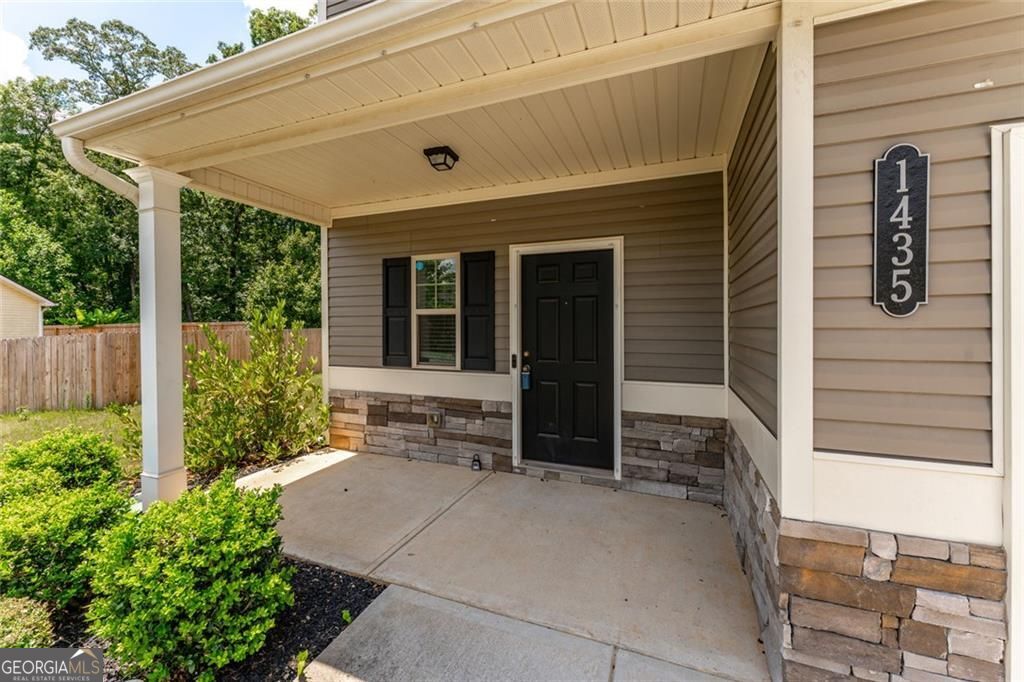 1435 Beckett Drive Property Photo 3