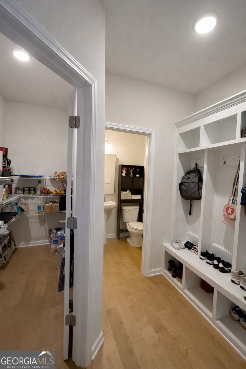 4355 Cornwall Drive Property Photo 9