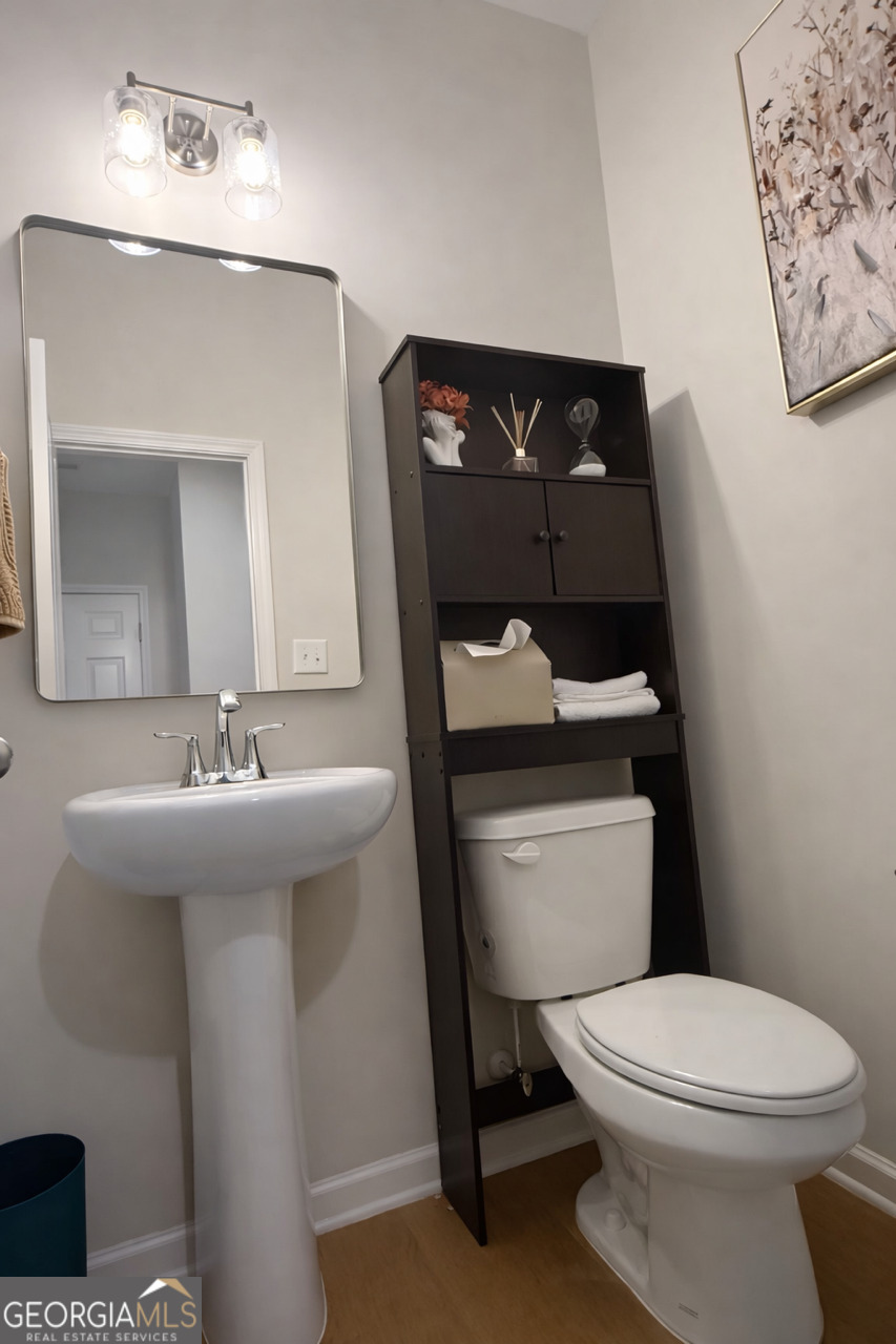 4355 Cornwall Drive Property Photo 10