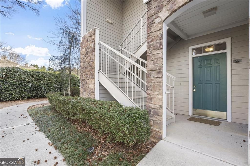 222 Edinburgh Court Property Photo 1