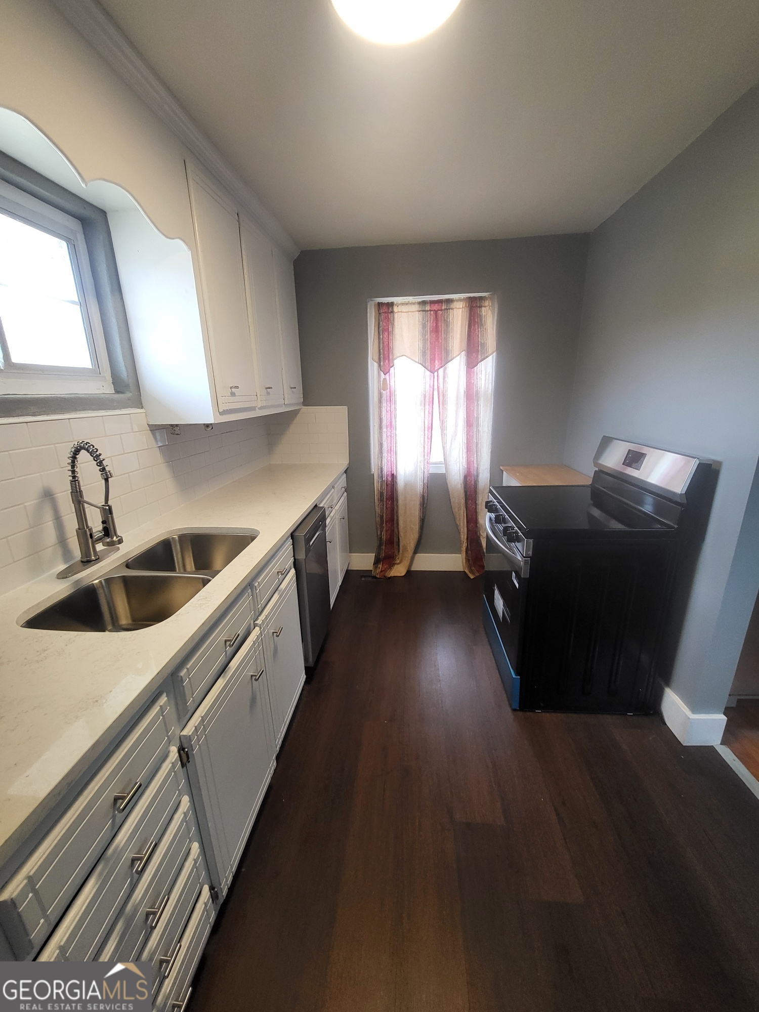 2418 26th Avenue Sw Property Photo 9