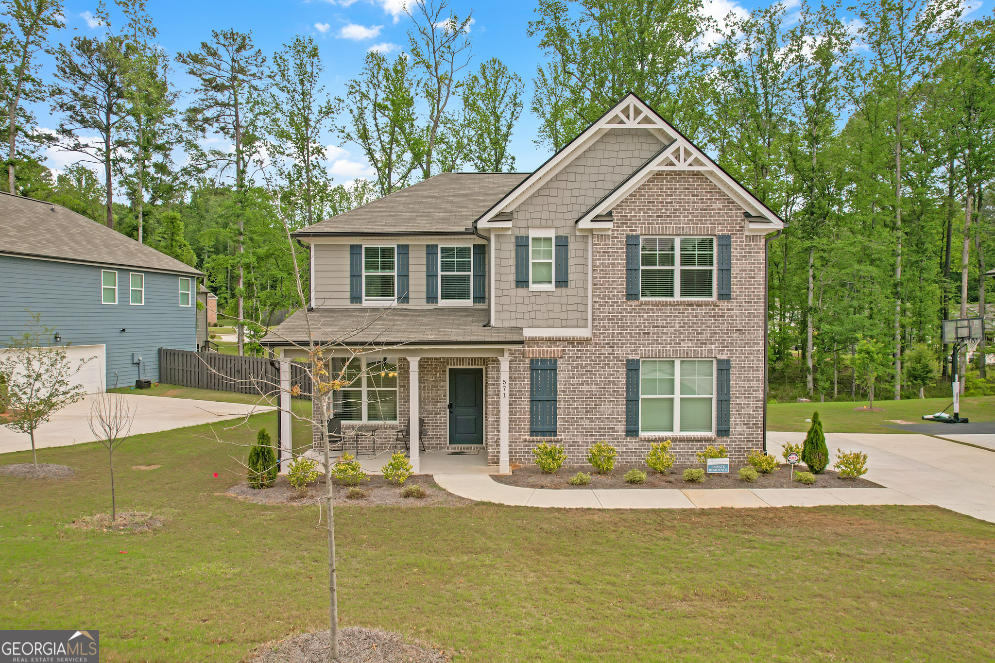571 Hancock Drive SE