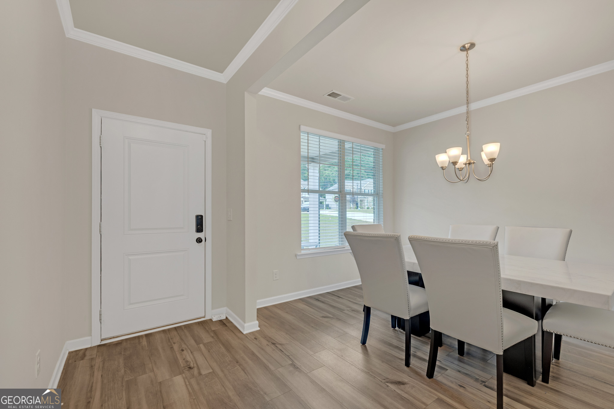 571 Hancock Drive Se Property Photo 5